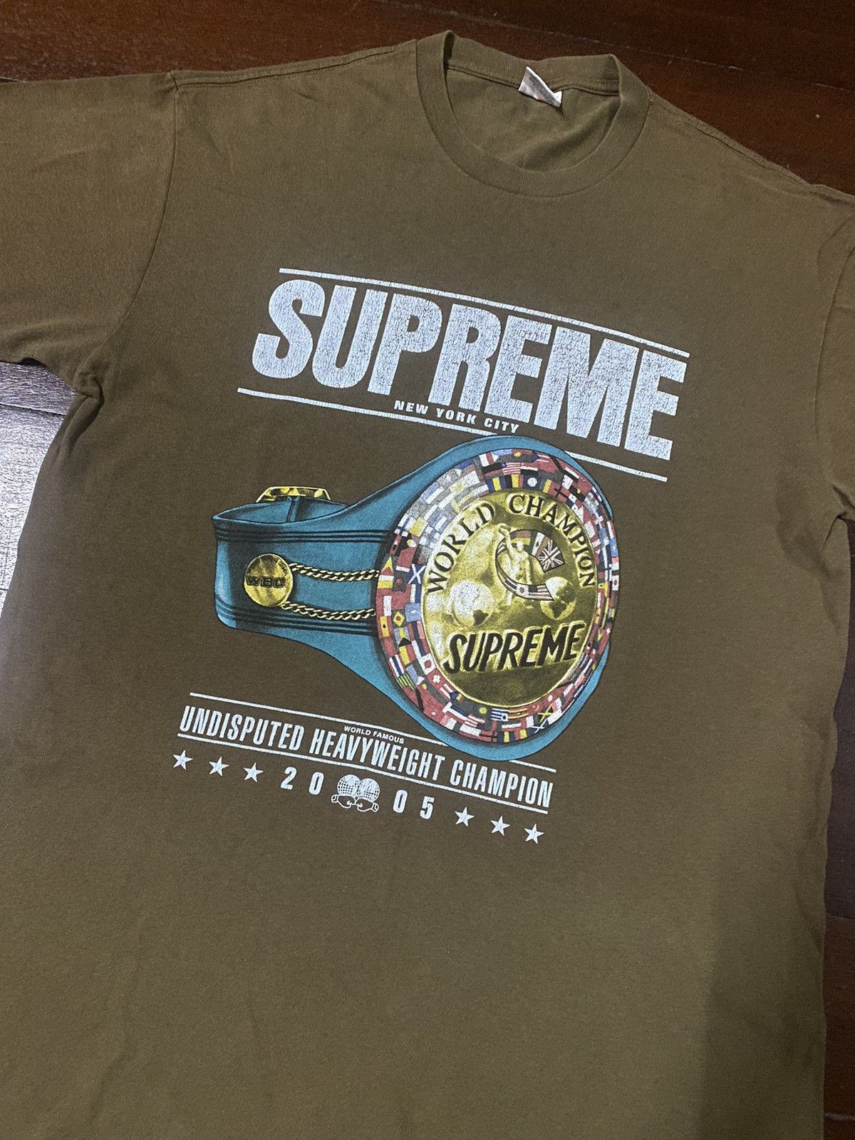 Supreme OG vtg Y2K Supreme Undisputed Heavyweight Champion 2005 Tee Size US L / EU 52-54 / 3 - 4 Thumbnail