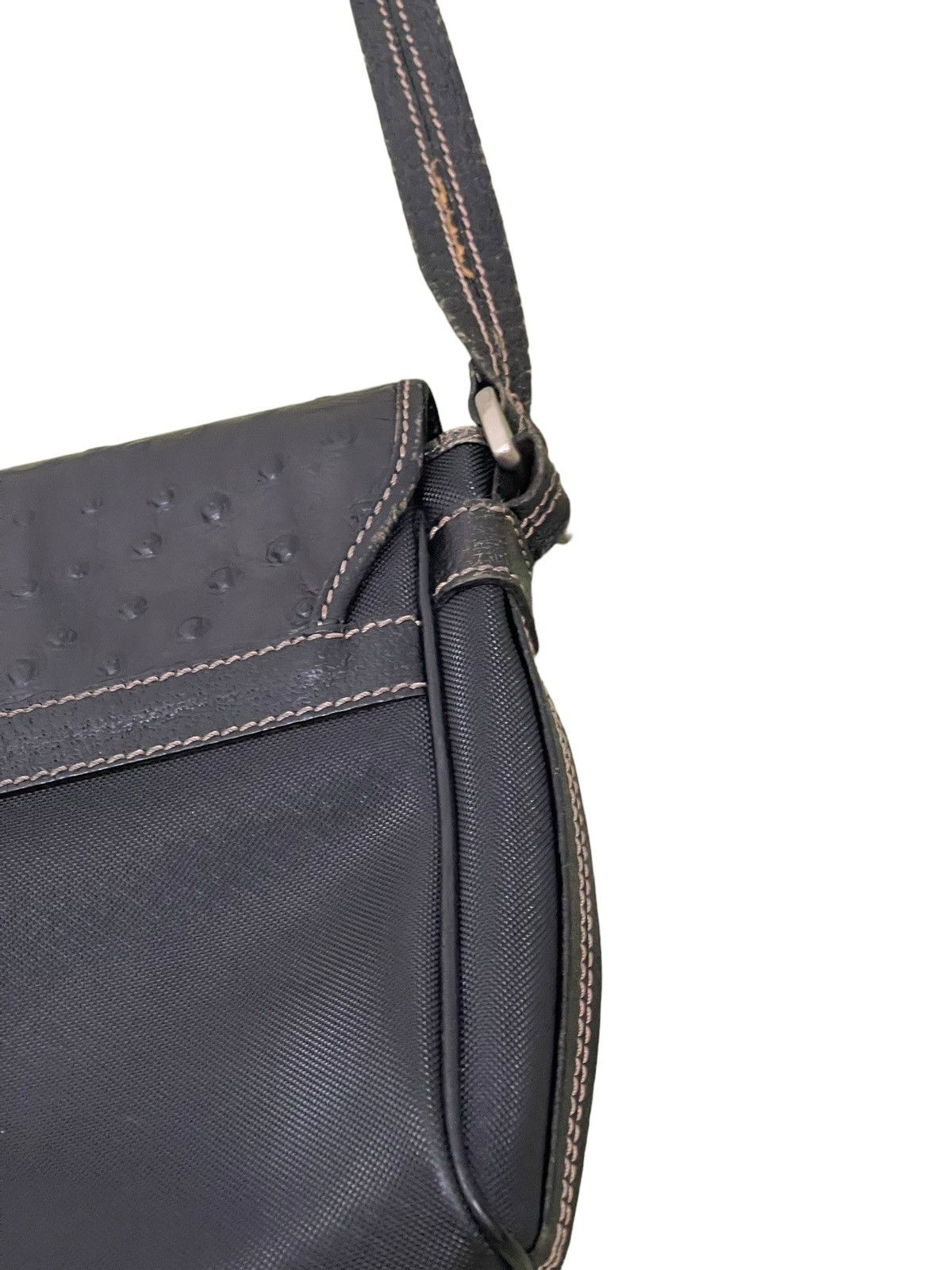 Gianfranco Ferre Cross Body Vtg Gianfranco Ferre Leather Sling Bag 2🟩 Size ONE SIZE - 20 Thumbnail