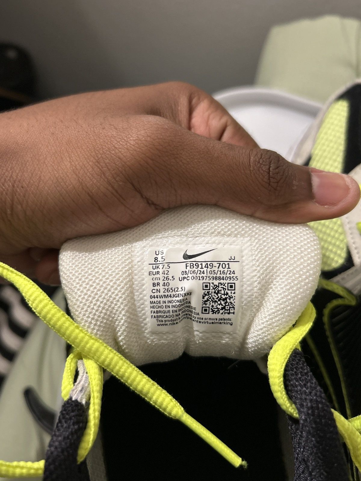 Nike Nike vomero 5 Size US 8.5 / EU 41-42 - 6 Thumbnail