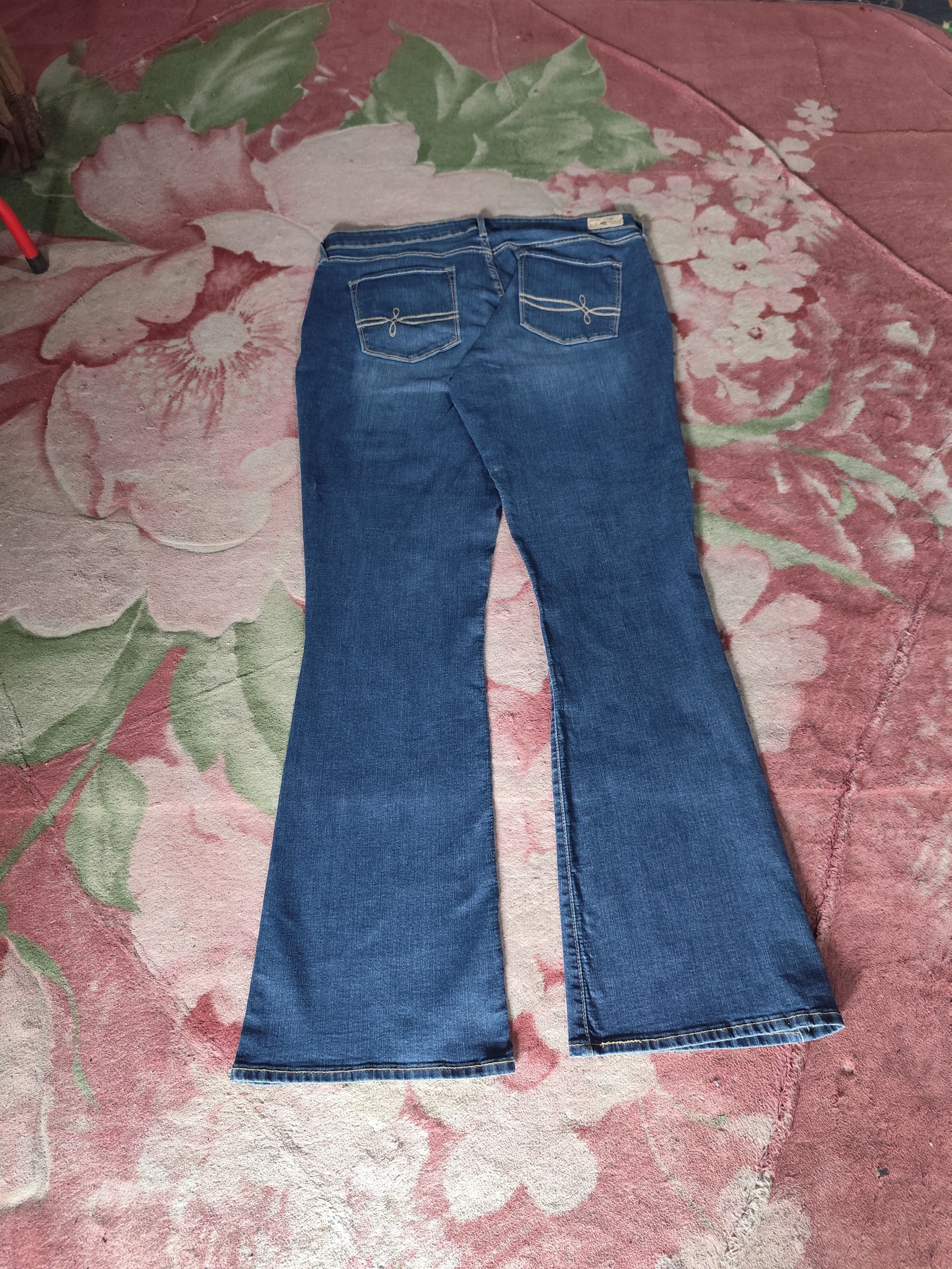 Denizen From Levi's Vintage Flare Modern Bootcut Denim J003