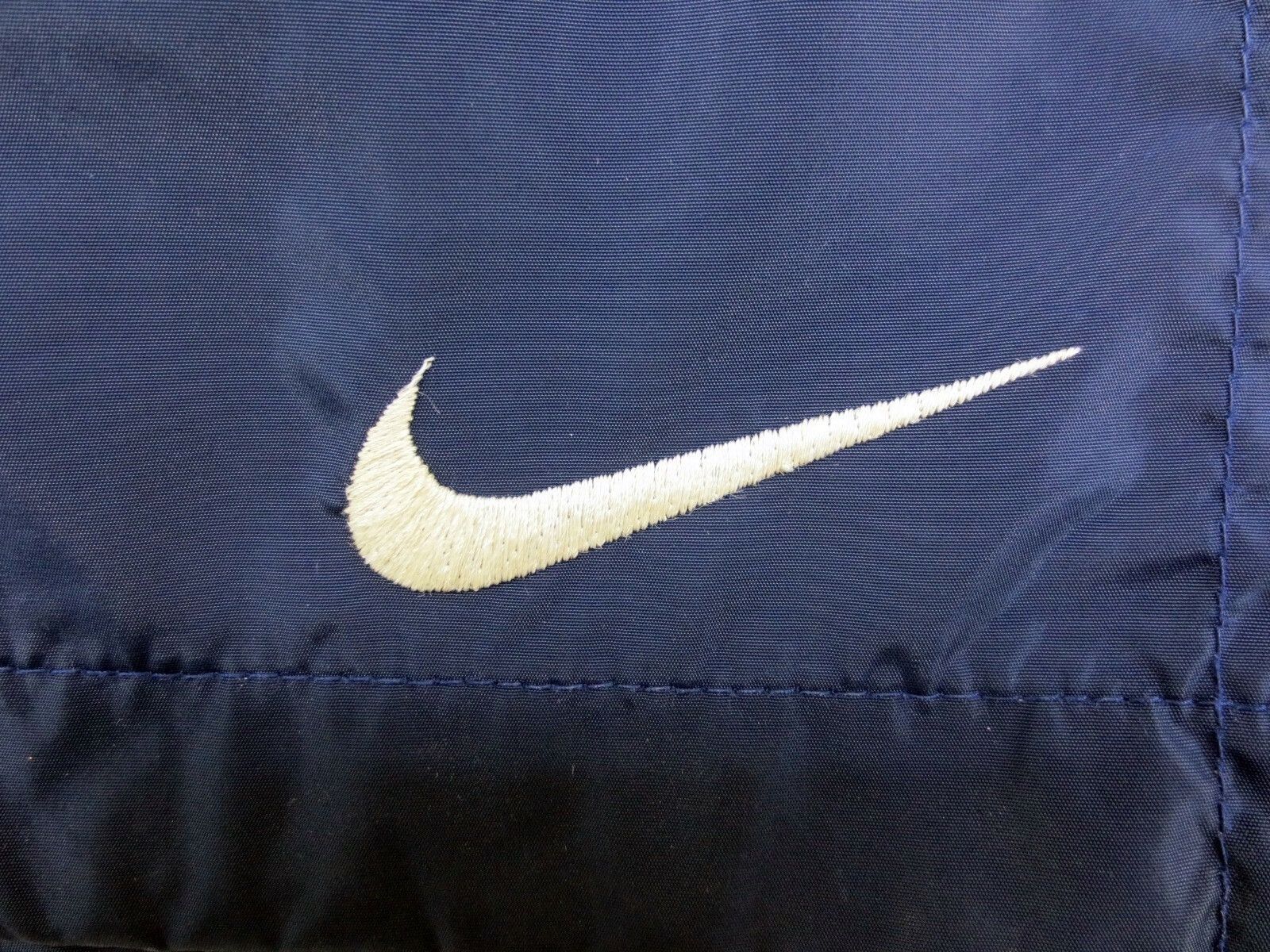 Nike Vintage Nike Windbreaker White Tab Embroidered Swoosh Big Size US L / EU 52-54 / 3 - 6 Thumbnail