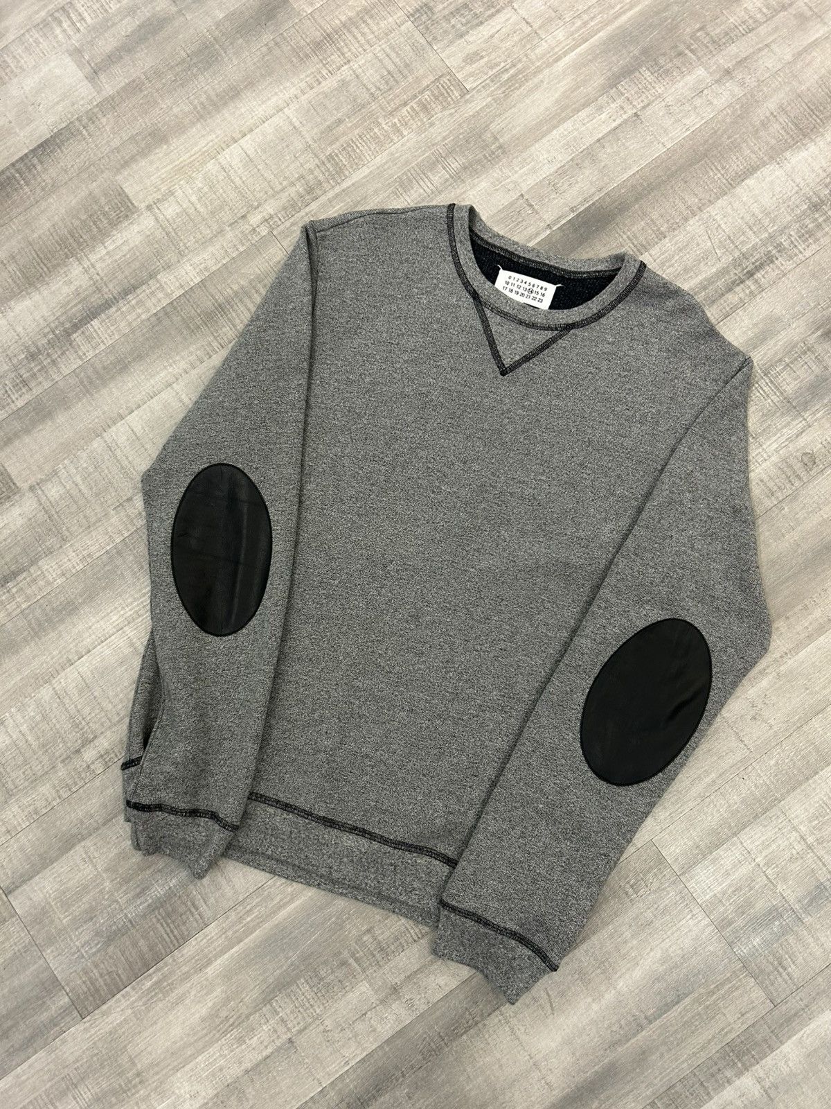 Maison Margiela Maison Margiela Elbow Patch Crewneck Sweatshirt Size US L / EU 52-54 / 3 - 1 Thumbnail