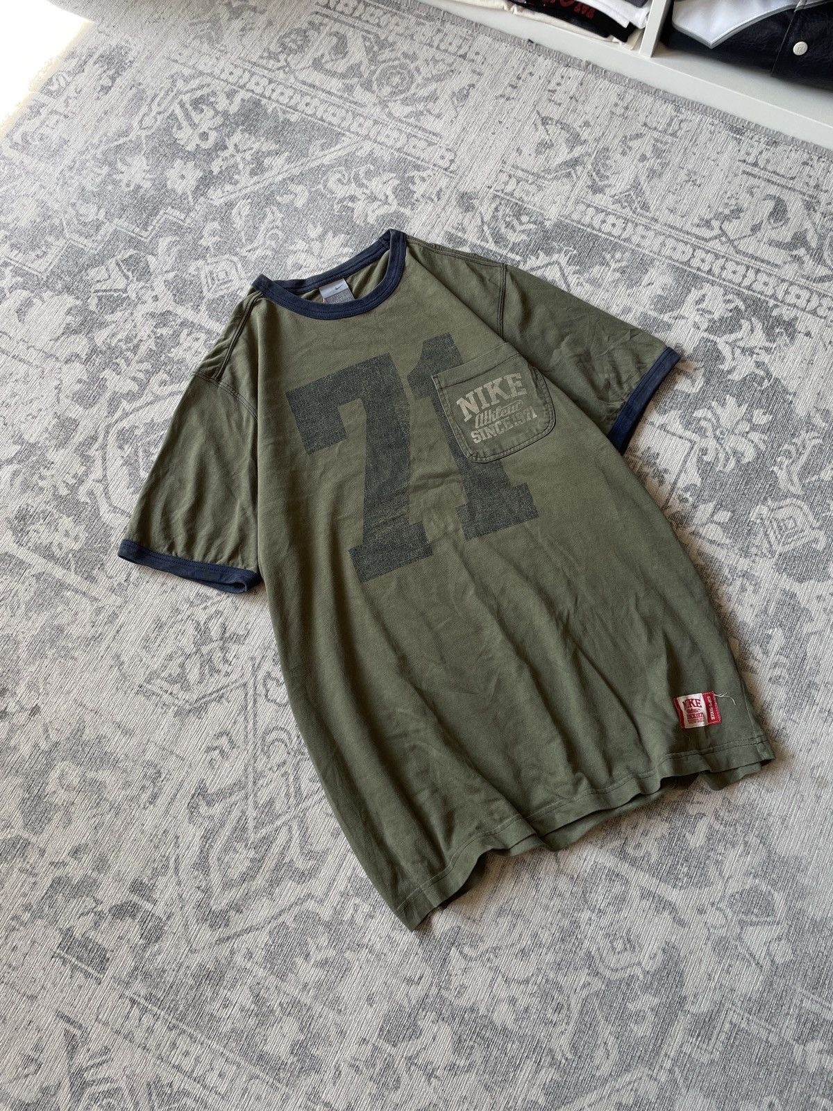 Vintage Nike Vintage T-Shirt Big Logo #71 Japanese Avant Garde Y2K Size US M / EU 48-50 / 2 - 2 Thumbnail
