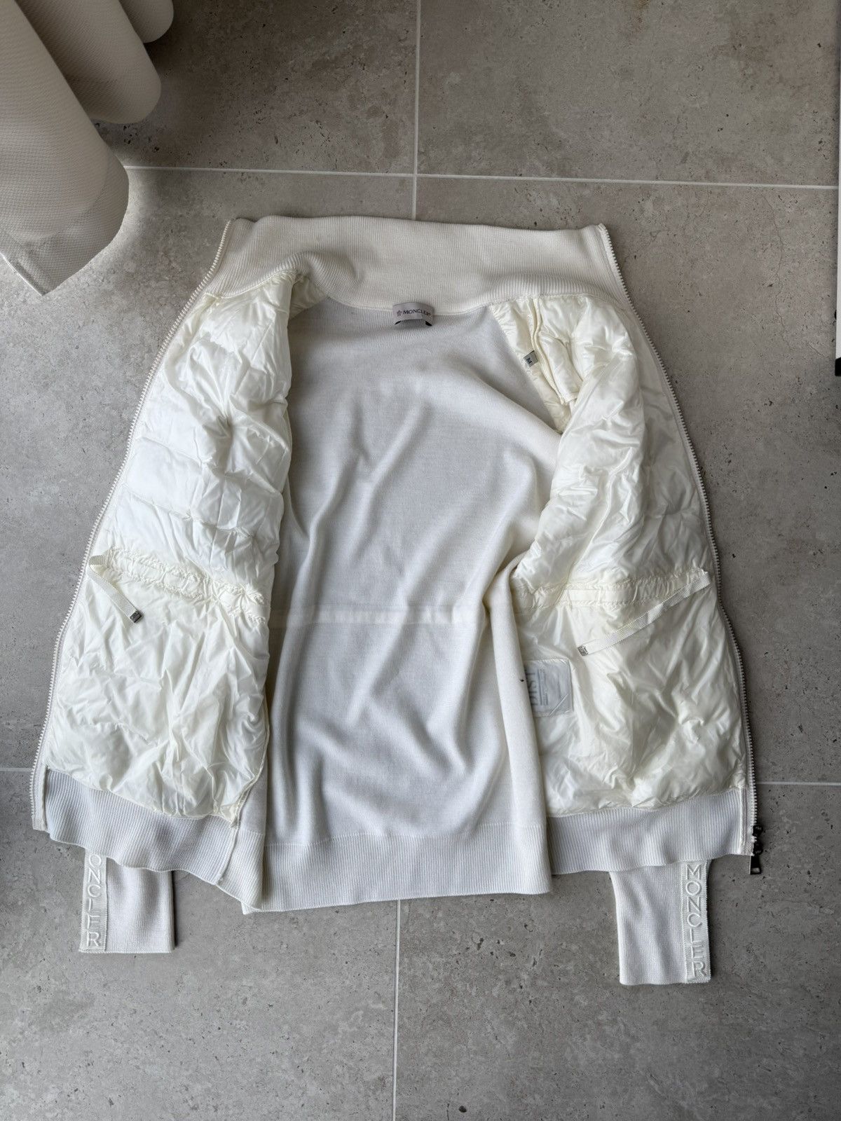 Moncler Moncler MAGLIONE TRICOT CARDIGAN KNITTED CARDIGAN Size M / US 6-8 / IT 42-44 - 5 Thumbnail