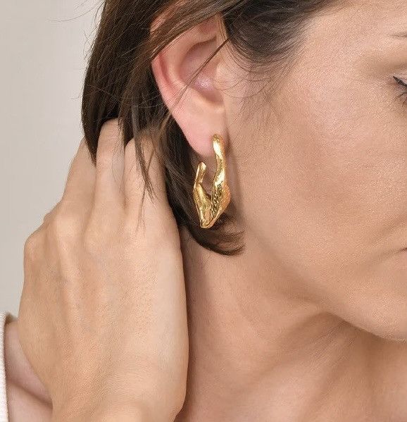 Other Trendy V Shaped Hoop Earrings Size ONE SIZE - 3 Thumbnail