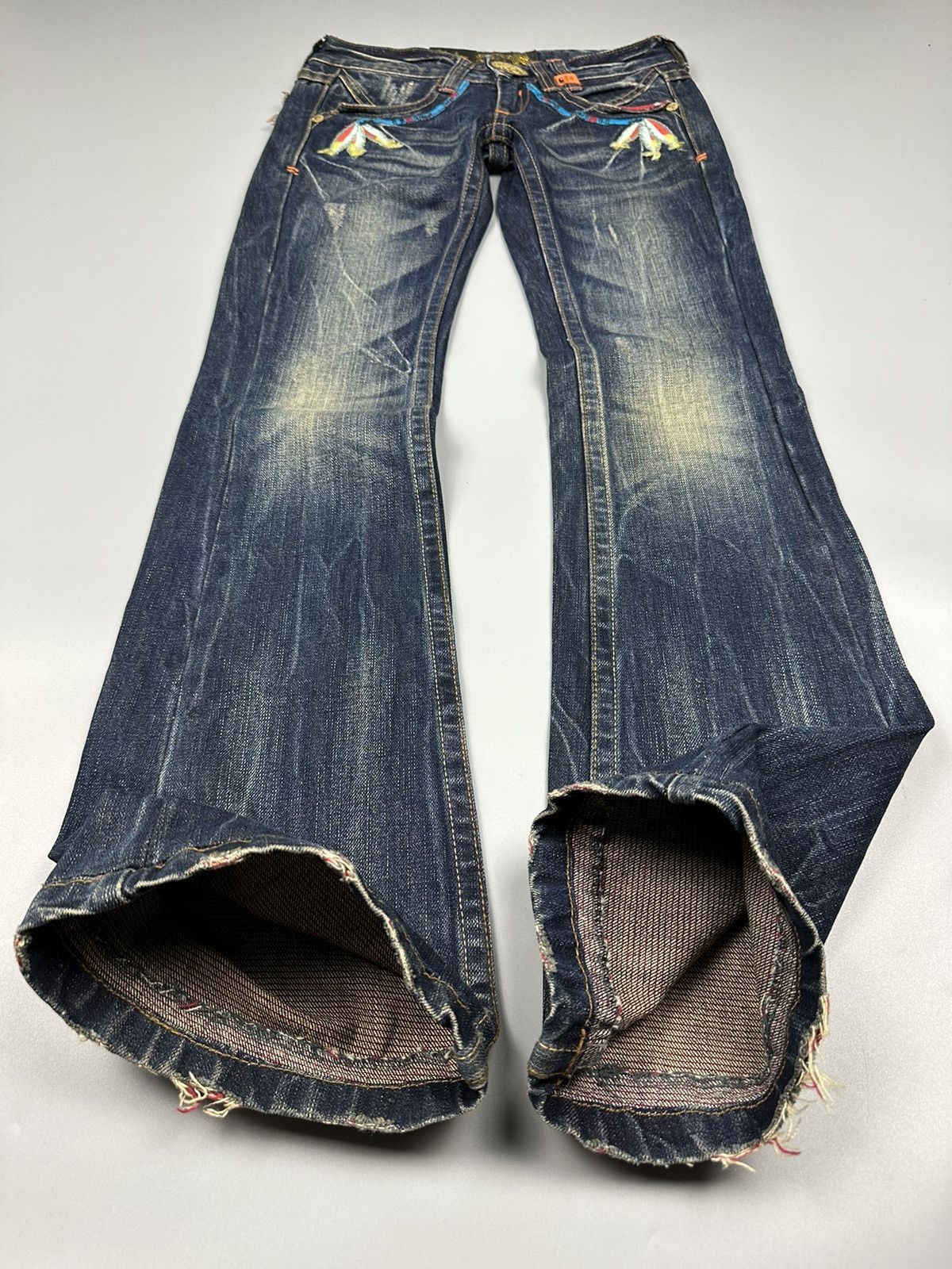 If Six Was Nine × Le Grande Bleu (L.G.B.) 🔥Flared🔥Red Pepper Embroidered Whiskered Flared Denim Size US 27 - 7 Thumbnail