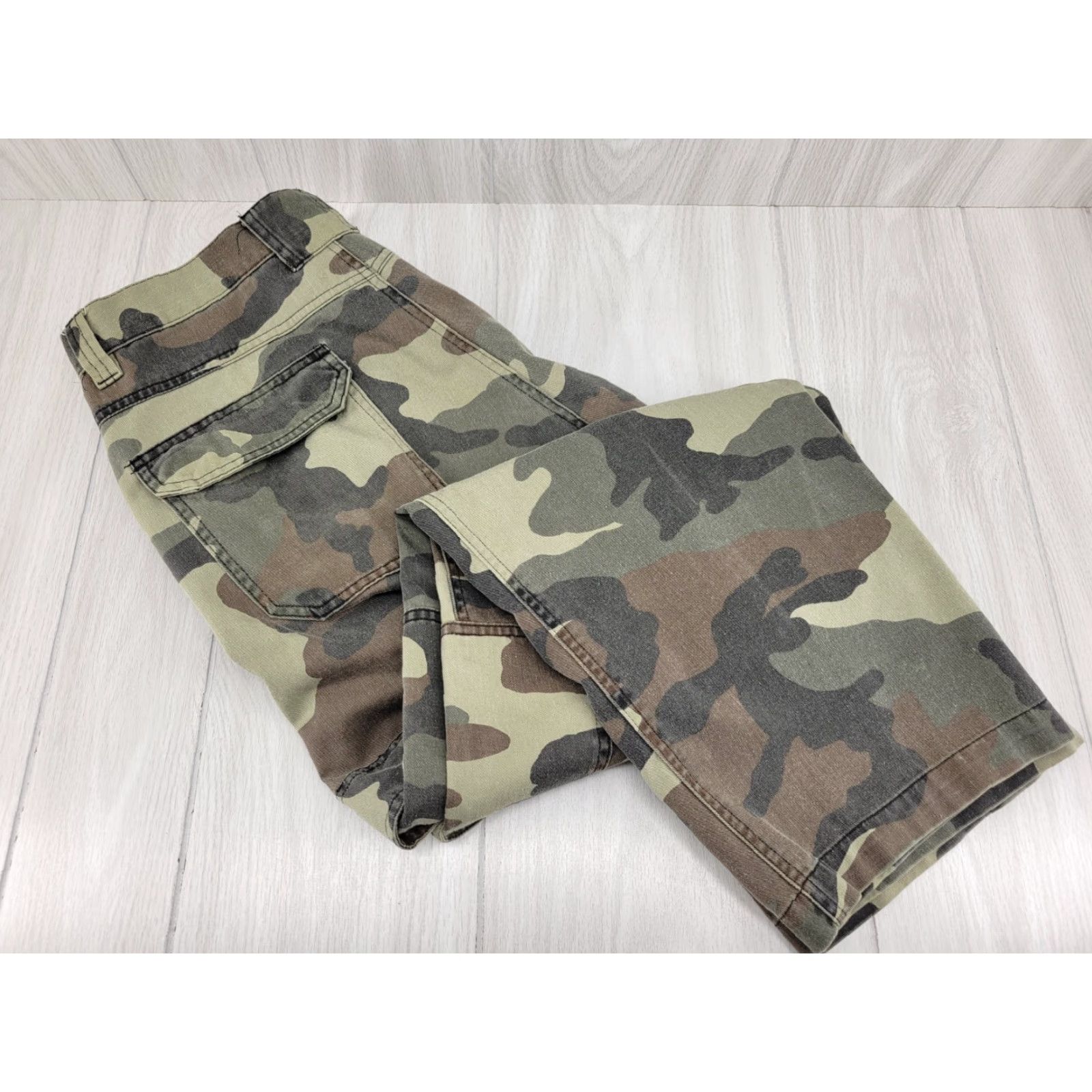 Vintage VINTAGE Big Creek Clothing Co. Camo Hunting Pants Mens 34x30 Camouflage Cargo Pants Mens Boys Womens not applicable Size US 34 / EU 50 - 4 Thumbnail