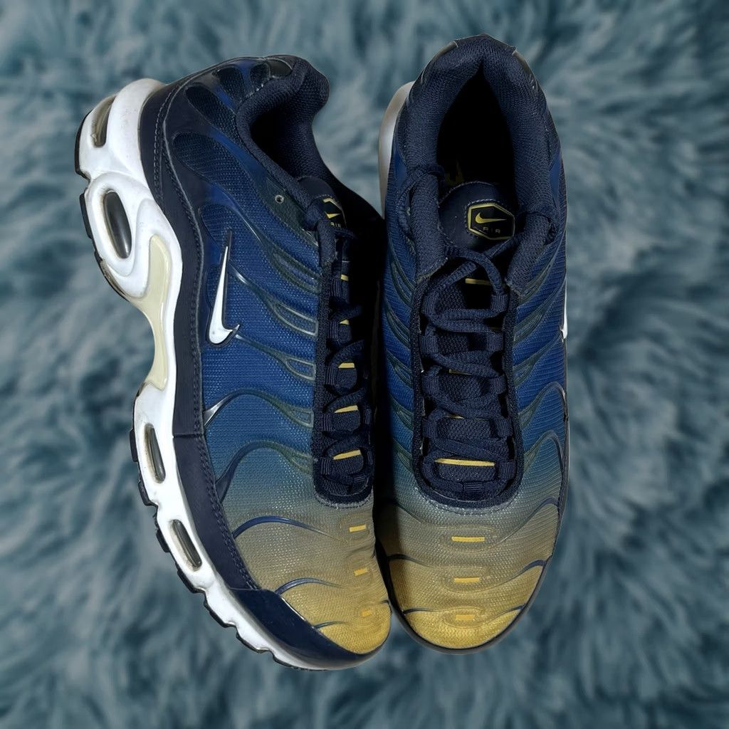 Nike Nike Air Max Plus Gradient Pack 852630-407 sz 11 Navy Yellow Men Sneaker Athletic 2018 Size US 11 / EU 44 - 1 Thumbnail