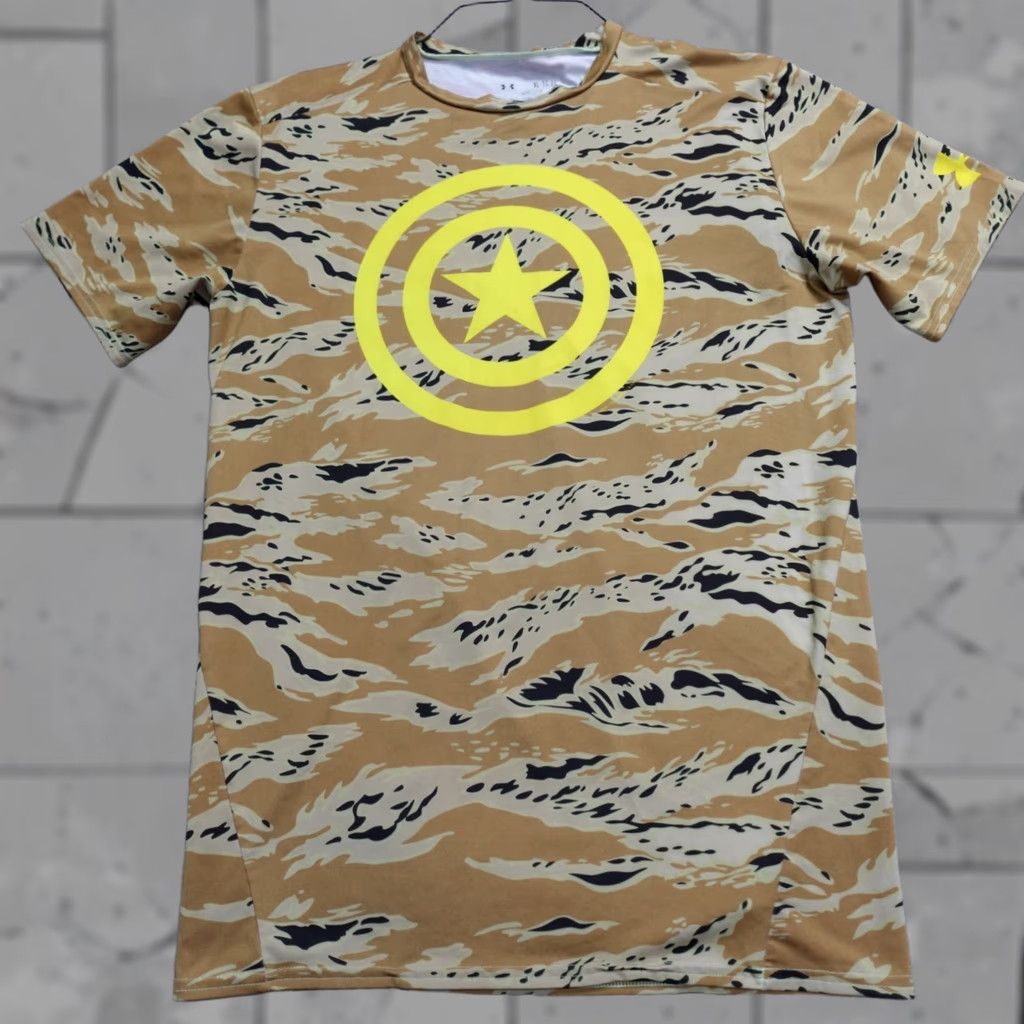 Under Armour Under Armour Shirt XL Beige Camouflage Captain America Short Sleeve Crew Neck Pullover HeatGear Men T-Shirt Size US XL / EU 56 / 4 - 1 Thumbnail