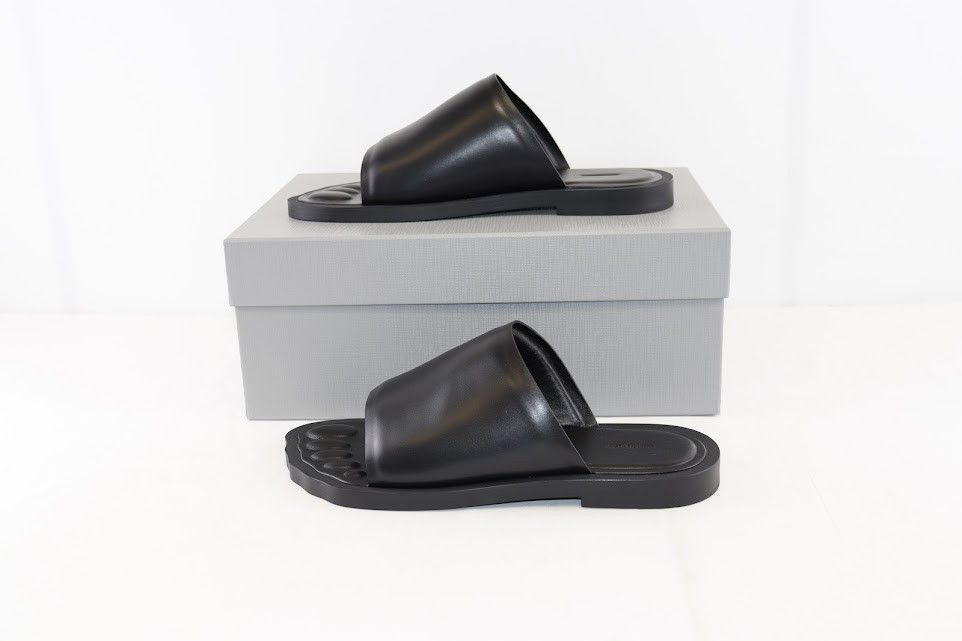 Balenciaga o1rshd1 Smooth Calfskin Fetish Sandal in Black Size US 10 / EU 43 - 12 Thumbnail