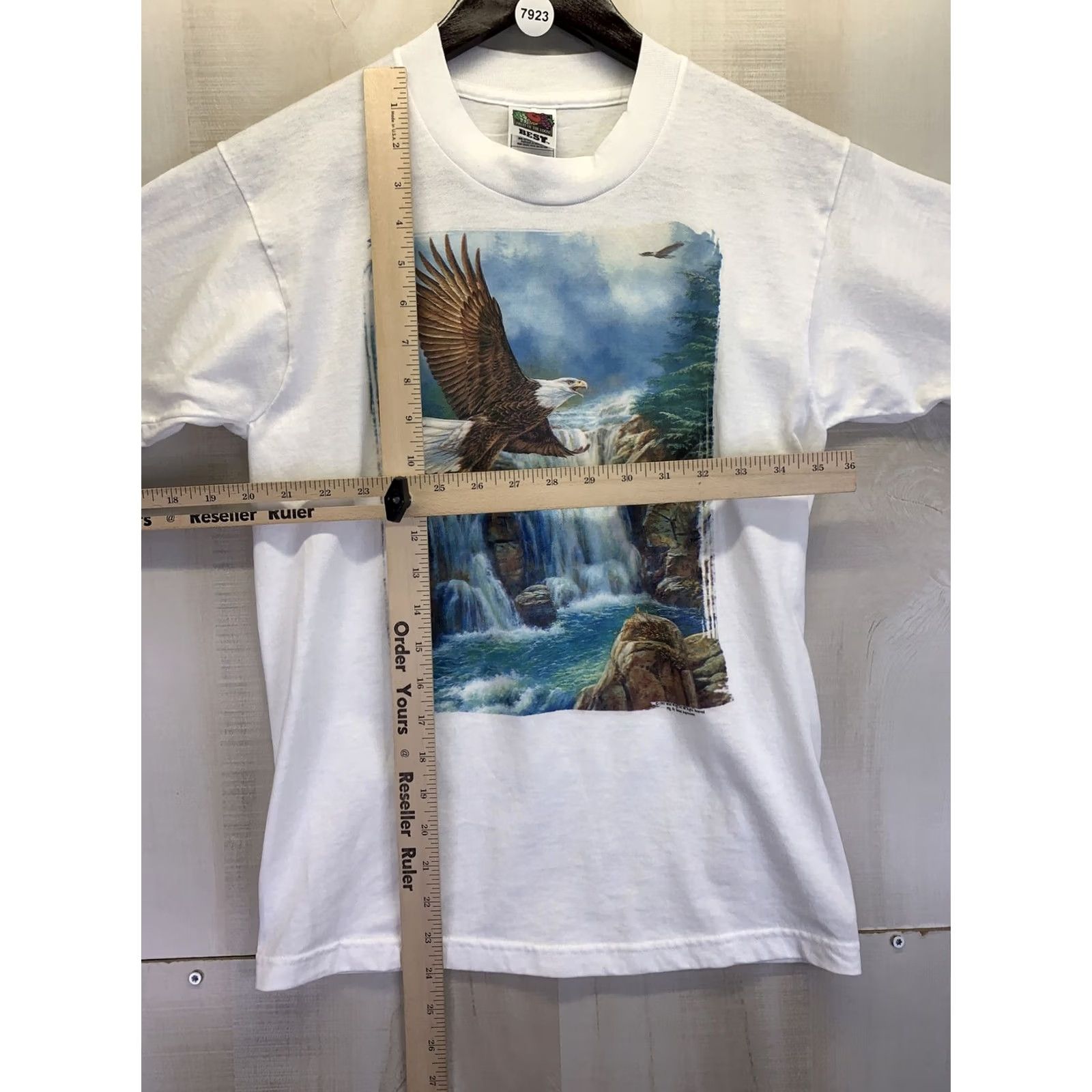Fruit Of The Loom Vintage 1997 Wild Wings Bald Eagle Graphic Print Shirt Mens Small White Cotton Blend Graphic Tee Sportswear/Beach Mens Boys Size Small Size US S / EU 44-46 / 1 - 6 Thumbnail