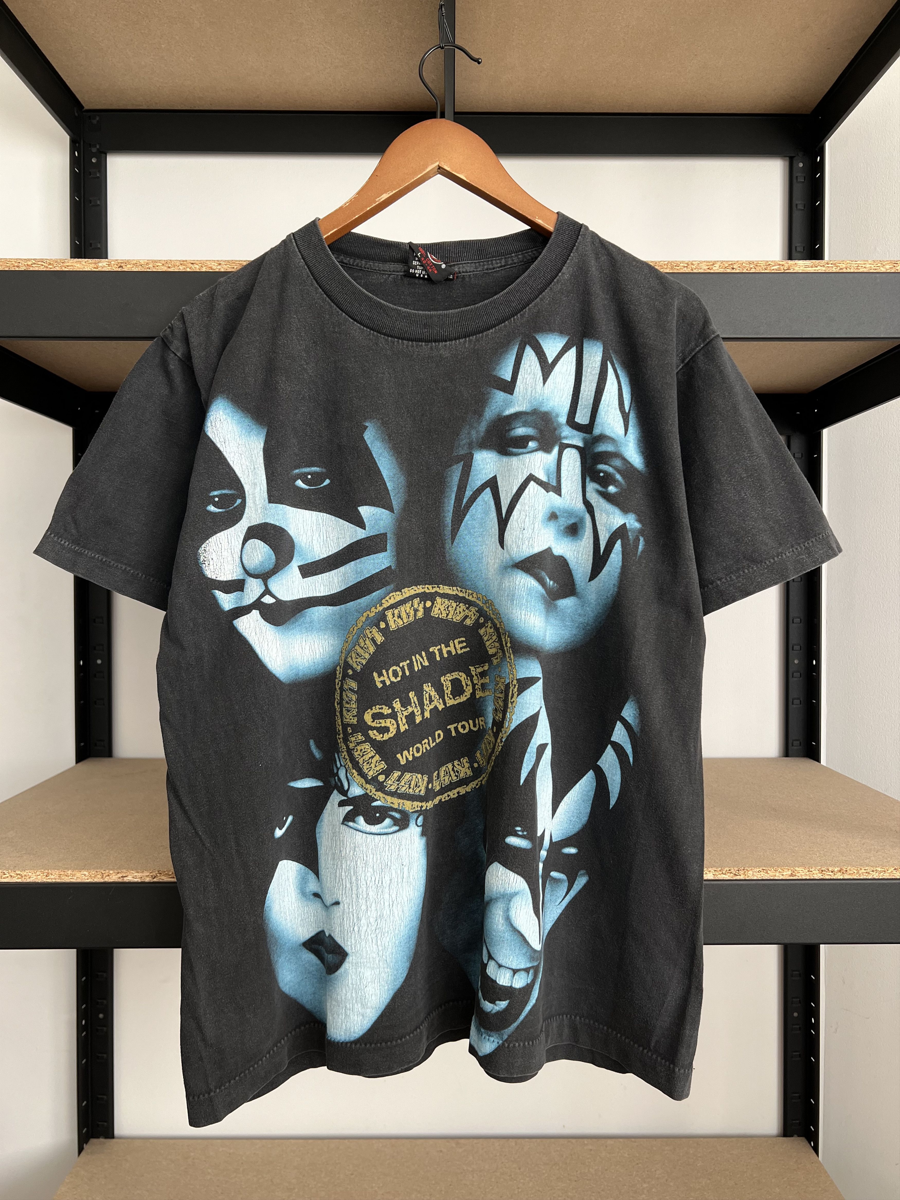 Band Tees Vintage 90s Kiss Hot in the Shade Black T-shirt Size US L / EU 52-54 / 3 - 1 Thumbnail