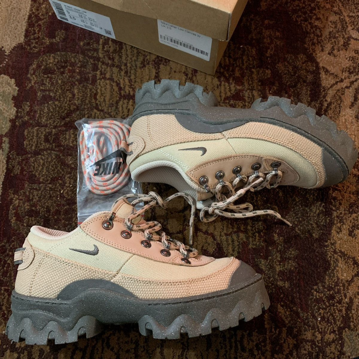 image of Nike Lahar Low Shoes in Tan Mix, Women's (Size 5)