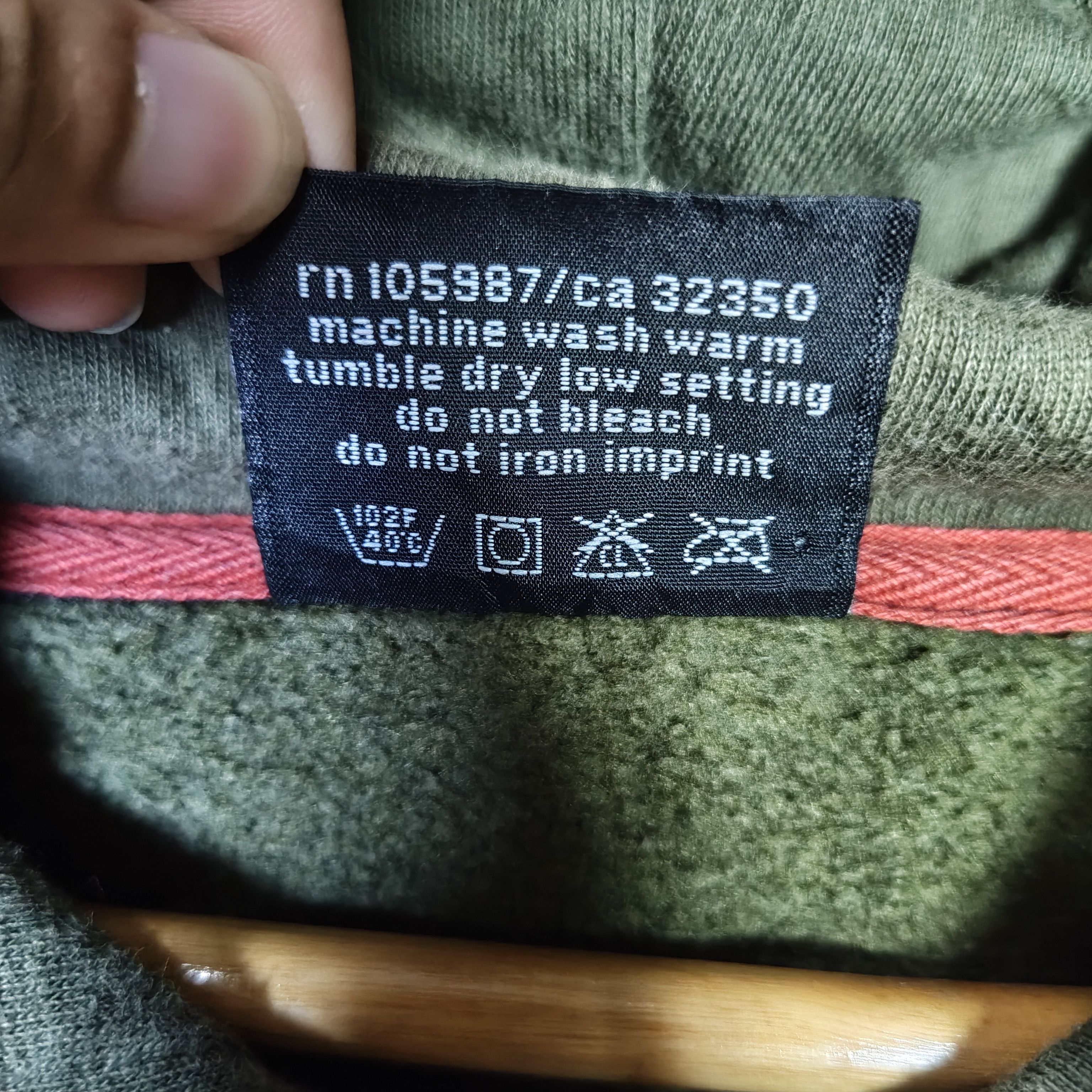 Vintage Y2K QUIKSILVER Embroidered Spellout Hoodie