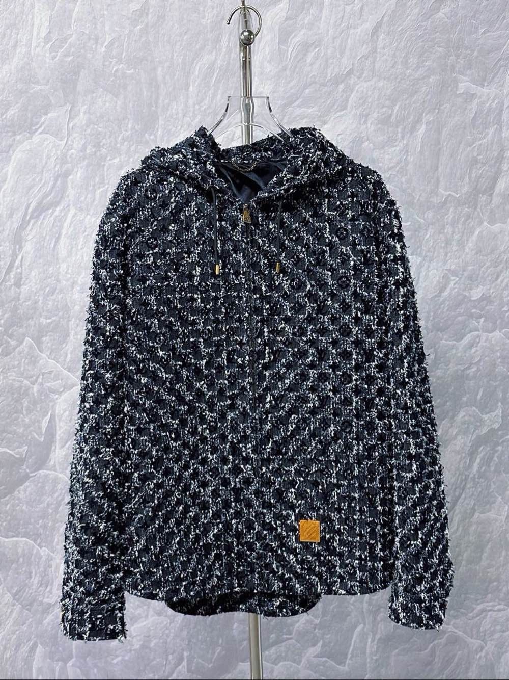 Louis Vuitton Louis Vuitton Textured Monogram Hooded Jacket US M Size US M / EU 48-50 / 2 - 1 Thumbnail