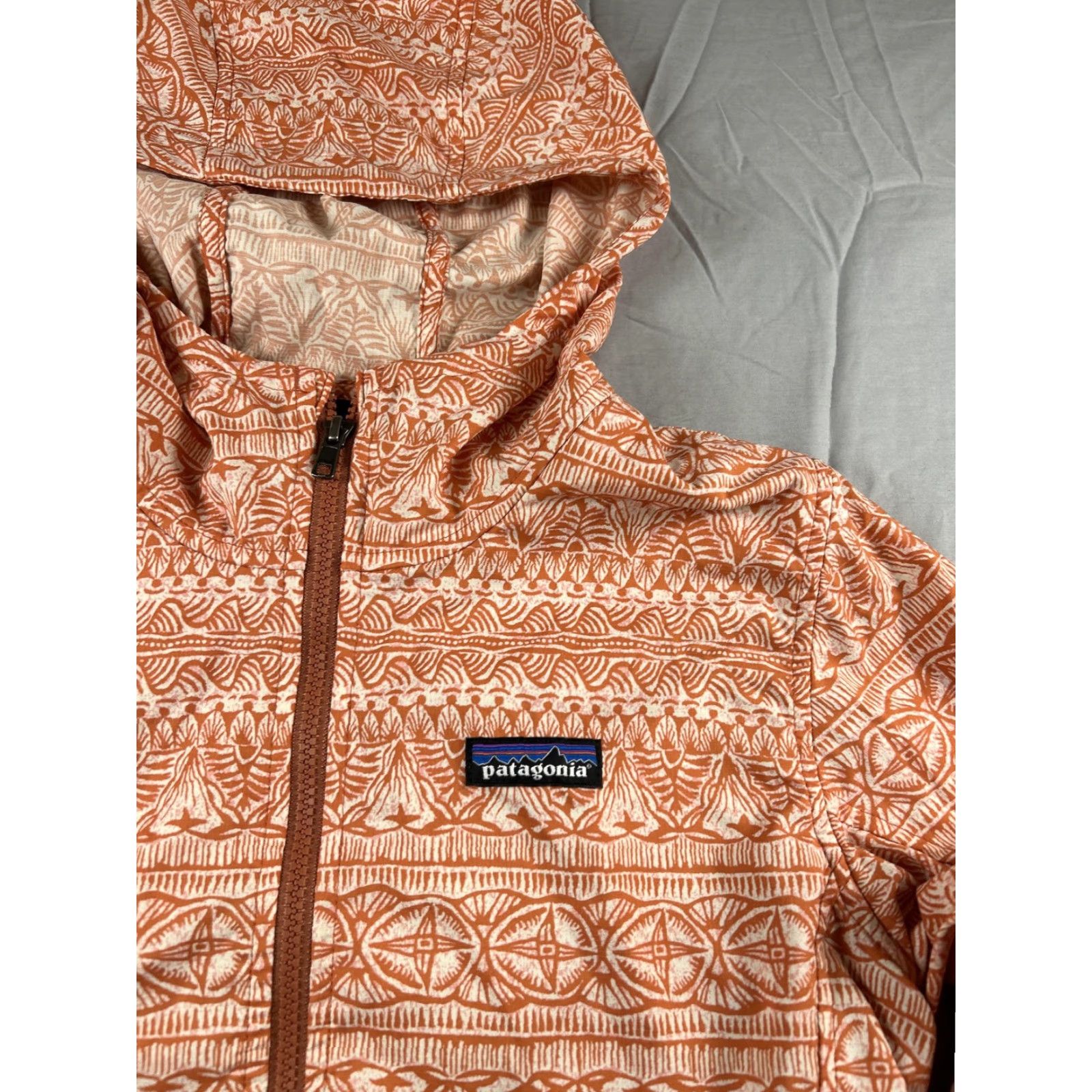 Patagonia Patagonia Hoody Jacket Small Womens Lightweight Zip Hooded Orange Geometric Pattern Size S / US 4 / IT 40 - 4 Thumbnail