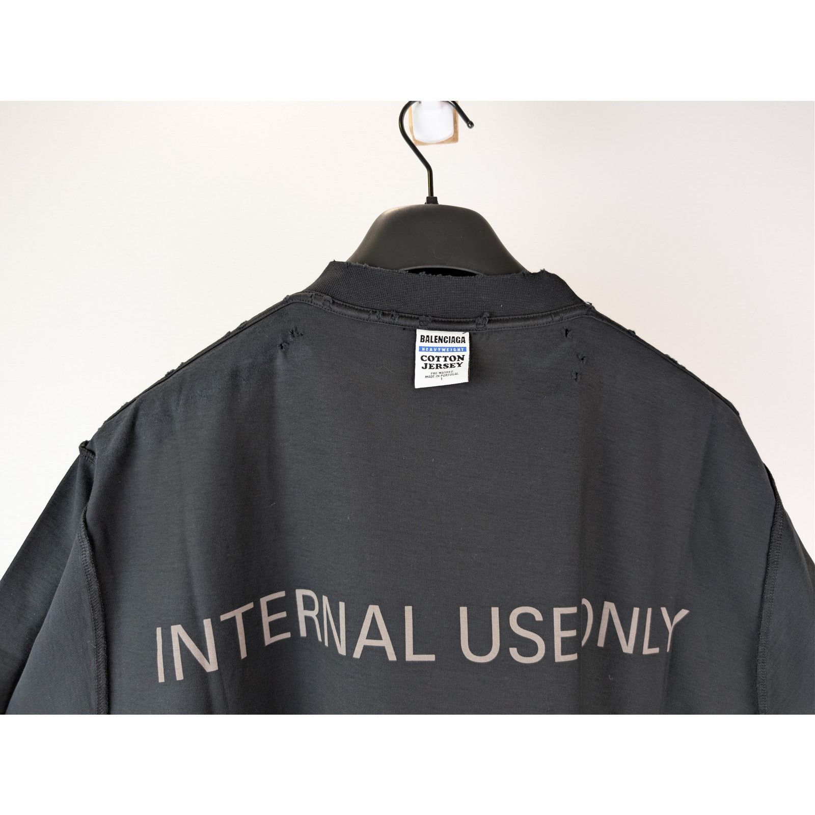 Balenciaga o1rshd1 Internal Use Only Inside-Out Vintage Jersey T-Shirt Size US L / EU 52-54 / 3 - 11 Thumbnail