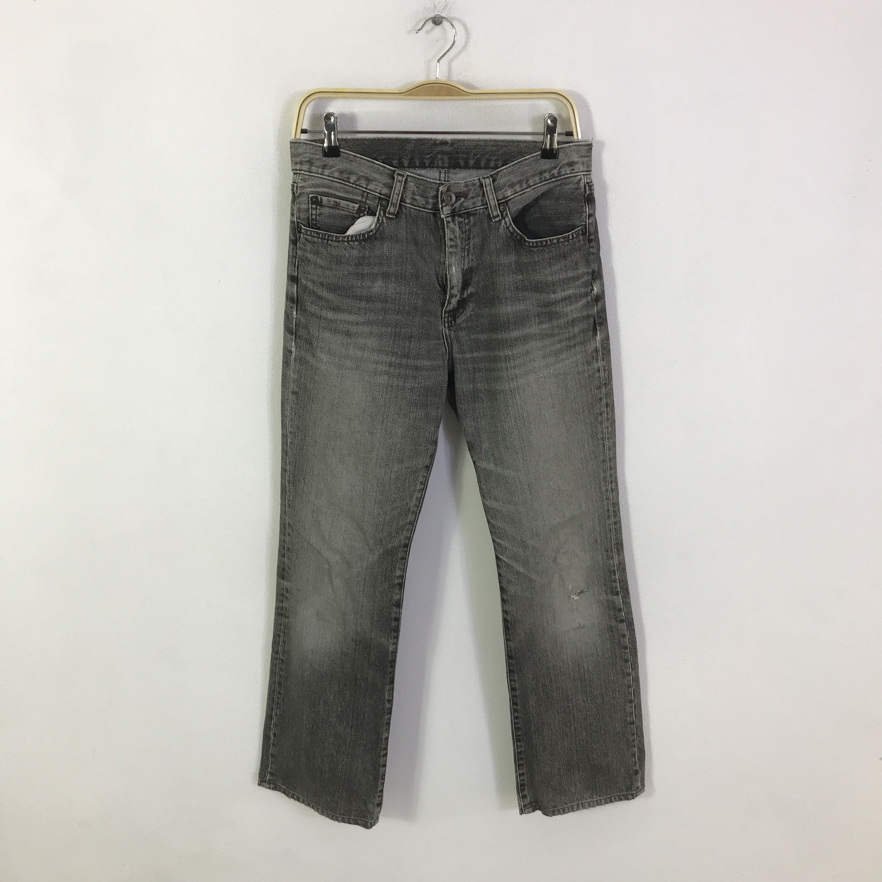 Uniqlo Black Faded uniqlo Japan distressed denim pants K118B3 Size US 32 / EU 48 - 1 Thumbnail