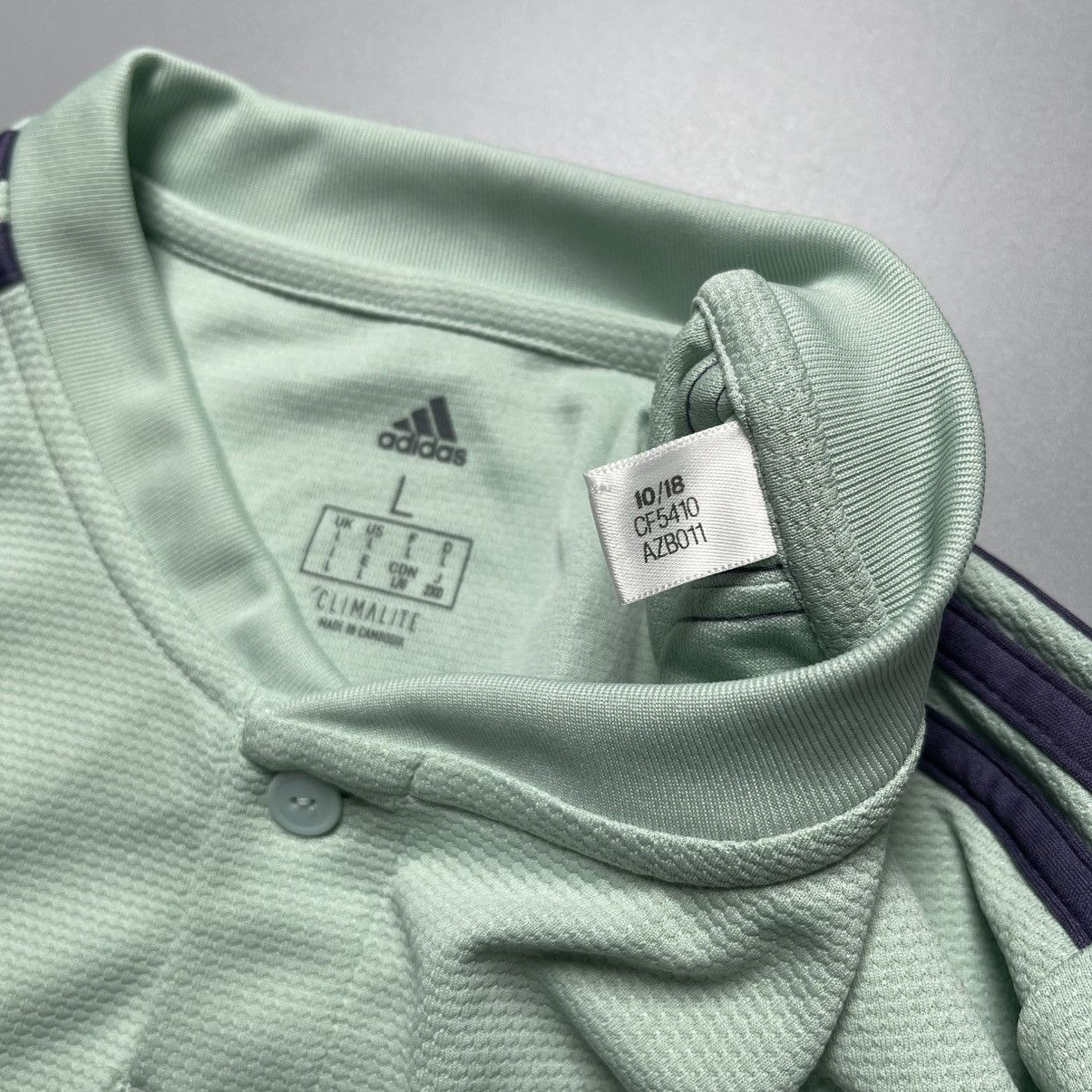 Vintage BAYERN ADIDAS 2018/2019 FOOTBALL AWAY JERSEY #72 STANISIC Size US L / EU 52-54 / 3 - 6 Thumbnail