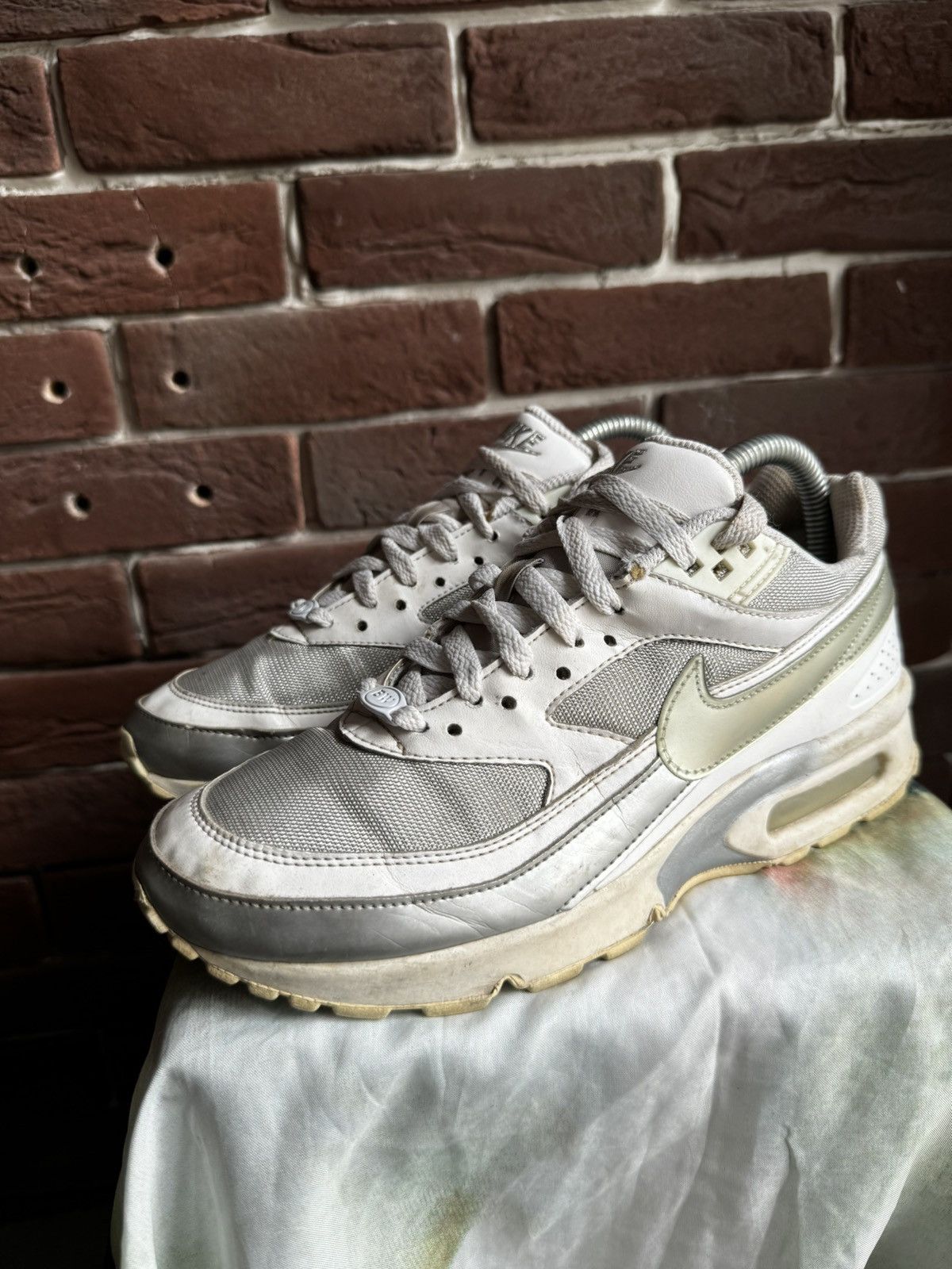 Nike Nike Air Max Classic Bw Vintage Y2k 2011 Silver Hype Kicks Size US 7 / EU 40 - 7 Thumbnail