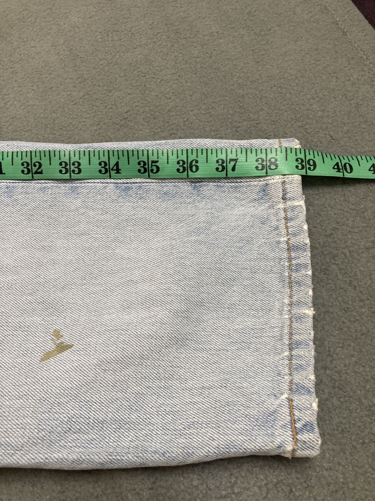Levi's Vintage Y2K Levis 501 jeans Made in Guatemala Size US 31 - 18 Thumbnail