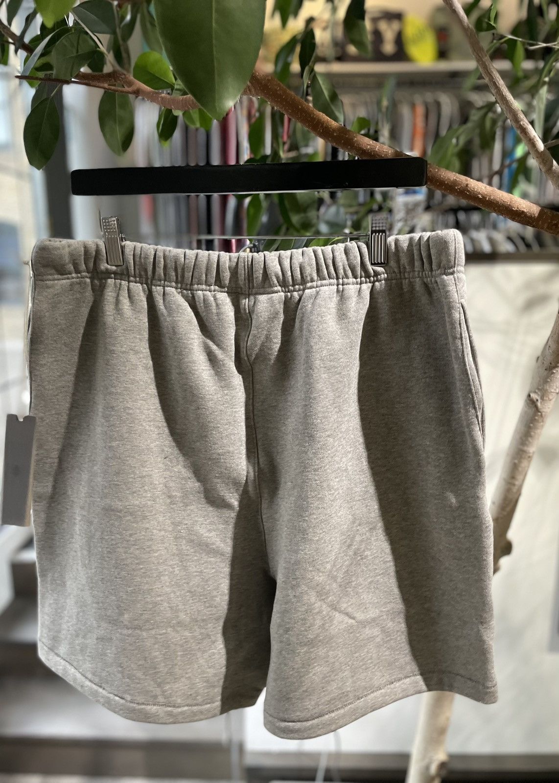 Fear of God Fear of God Essentials 1977 Relaxed Sweat Shorts Size US 40 / EU 56 - 3 Thumbnail