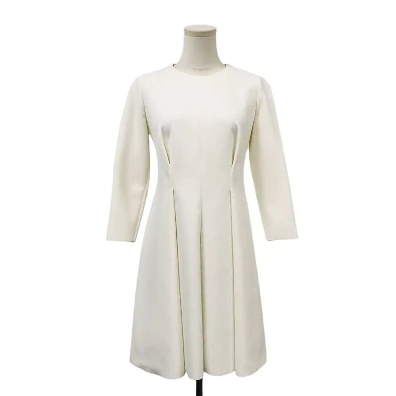 Max Mara MaxMara Elegant White Dress for Women 0089 Size M / US 6-8 / IT 42-44 - 1 Thumbnail