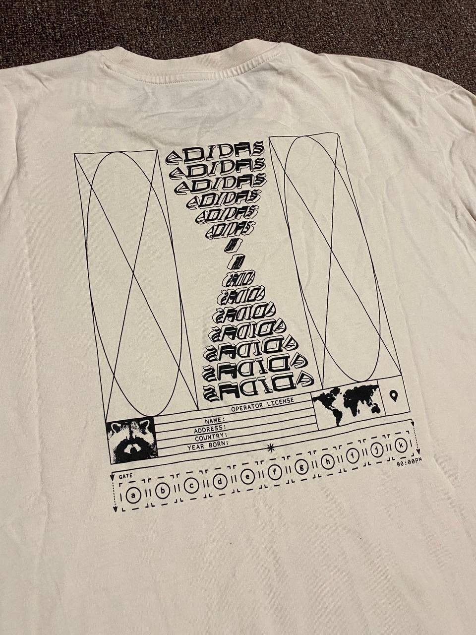 Adidas Adidas Graphic T-Shirt Size US M / EU 48-50 / 2 - 4 Thumbnail