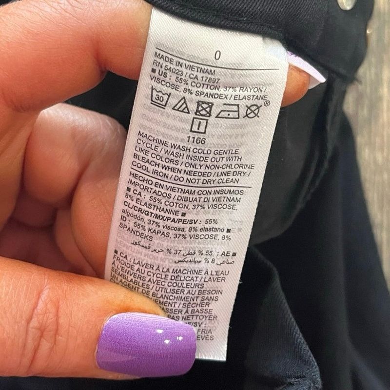 Old Navy Old Navy High-Rise Pixie Pants Secret Smooth Pockets Black 0 Size 25" / US 0 / IT 36 - 10 Thumbnail