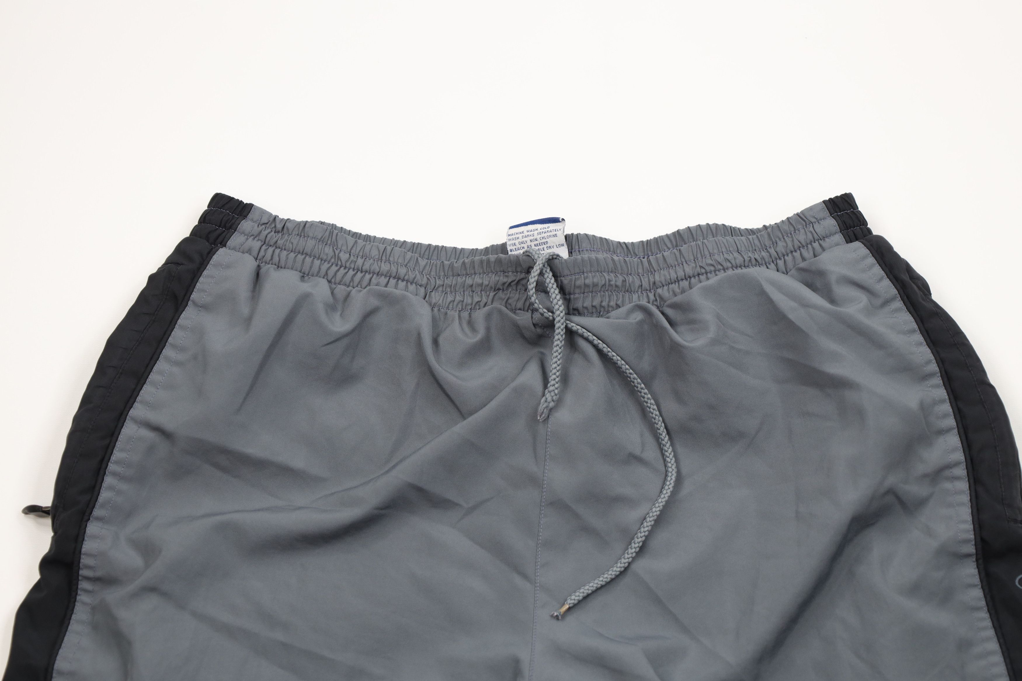 Champion Vintage 90s Champion Block Wide Leg Windbreaker Pants Gray Size US 36 / EU 52 - 2 Thumbnail