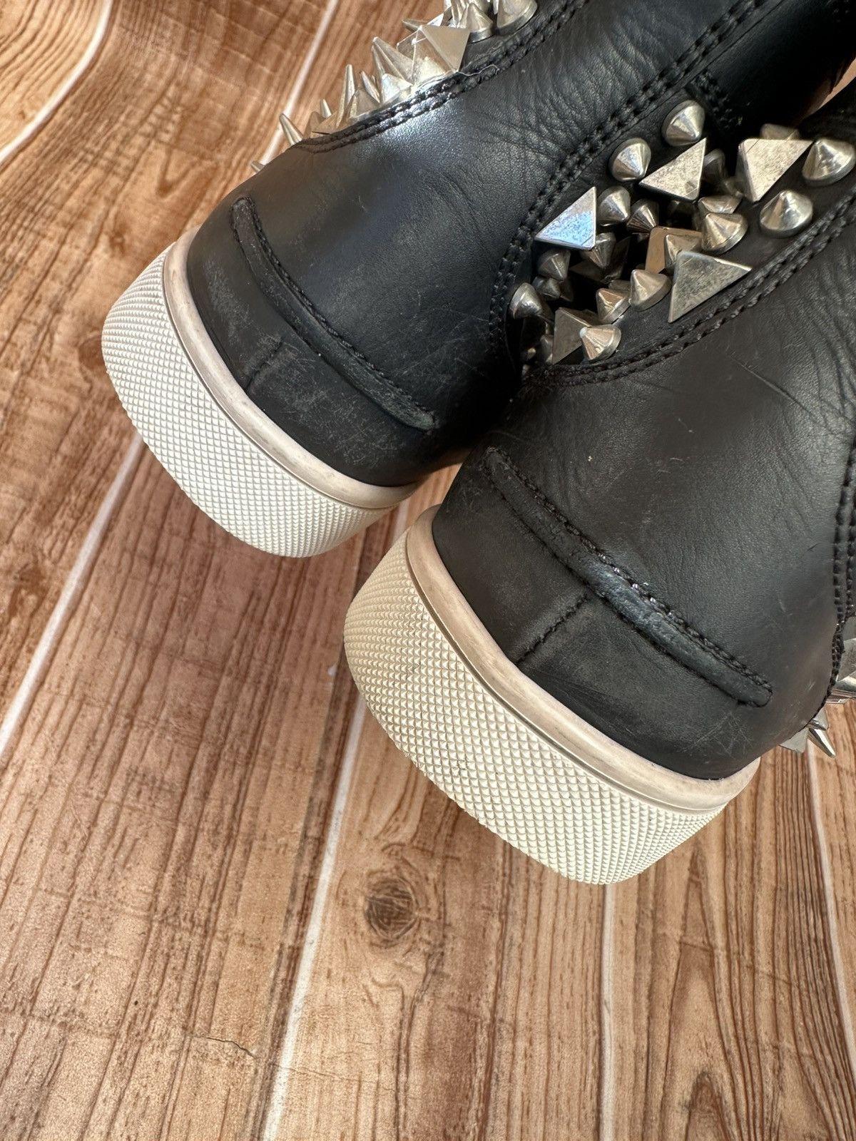 Christian Louboutin Christian Louboutin Louis Spikes Black Hightop Sneaks Size US 7.5 / EU 40-41 - 14 Thumbnail