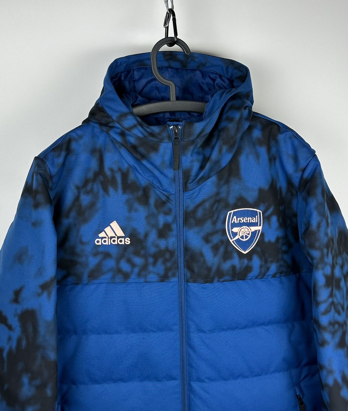 Adidas Adidas FC Arsenal Down Jacket Hooded Blue/Black/Pink Size L Size US L / EU 52-54 / 3 - 2 Thumbnail