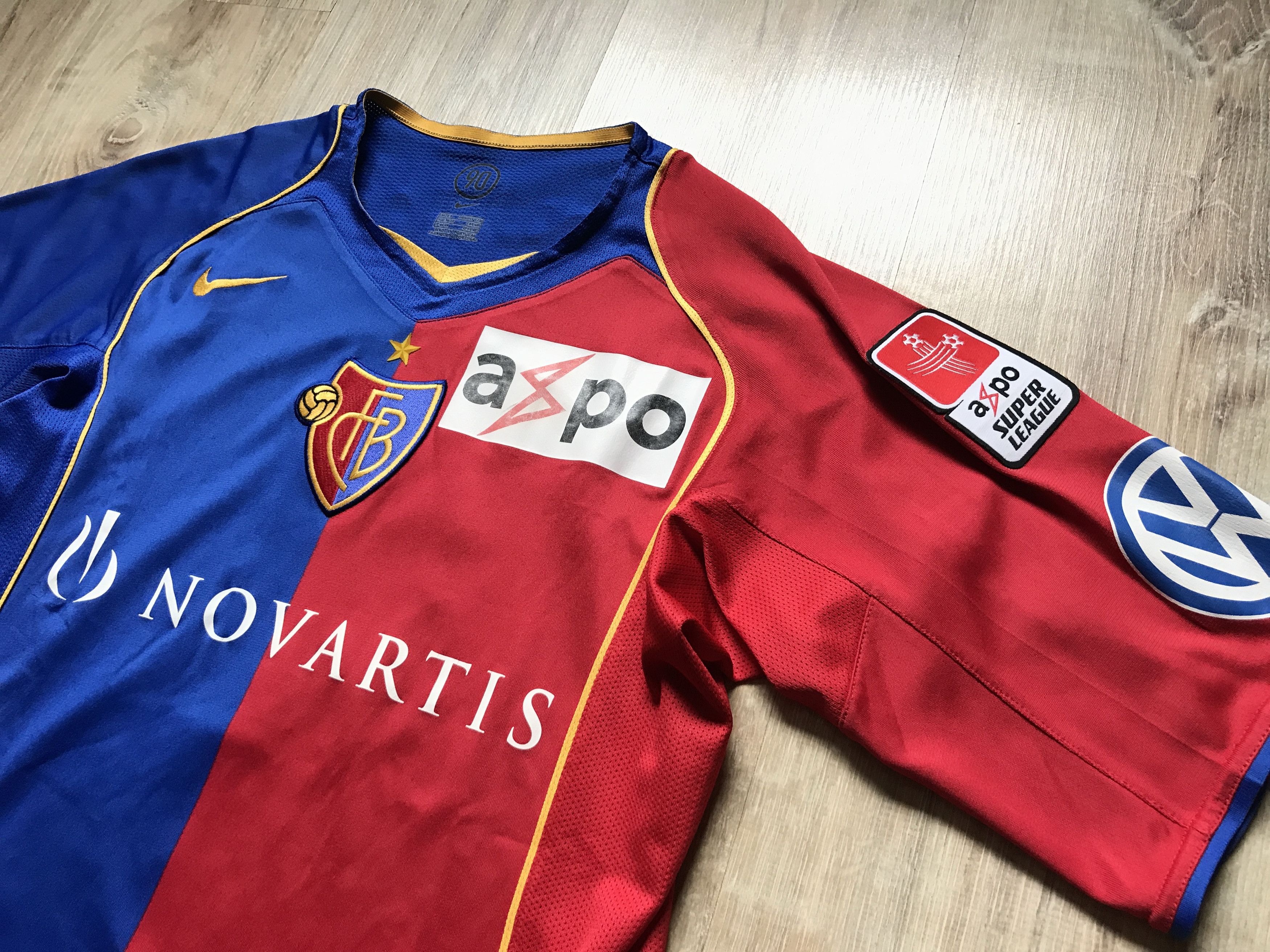 Nike × Vintage Vintage Nike Basel Home Shirt #9 Carignano 2004-2005 Size US S / EU 44-46 / 1 - 4 Thumbnail