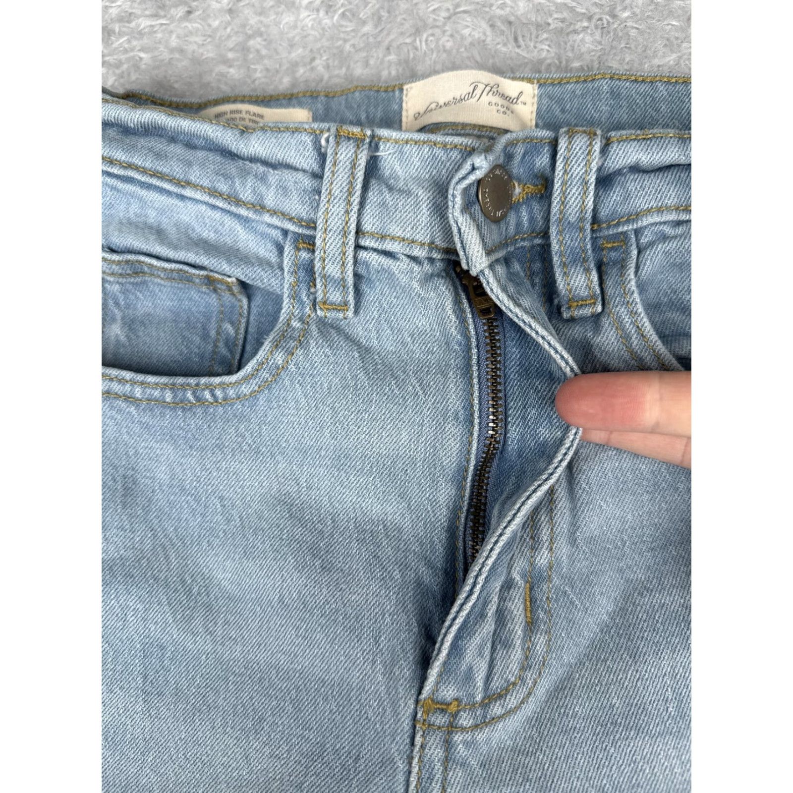 Vintage VINTAGE? No — Universal Thread Jeans Women 00 Short Light Wash High Rise Flare Denim Jeans Size 24" / US 00 / IT 34 - 5 Thumbnail
