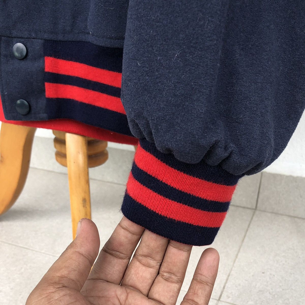 Vintage Vintage Basketball Reversible Wool VarsityJacket by DESCENTE Size US L / EU 52-54 / 3 - 10 Thumbnail
