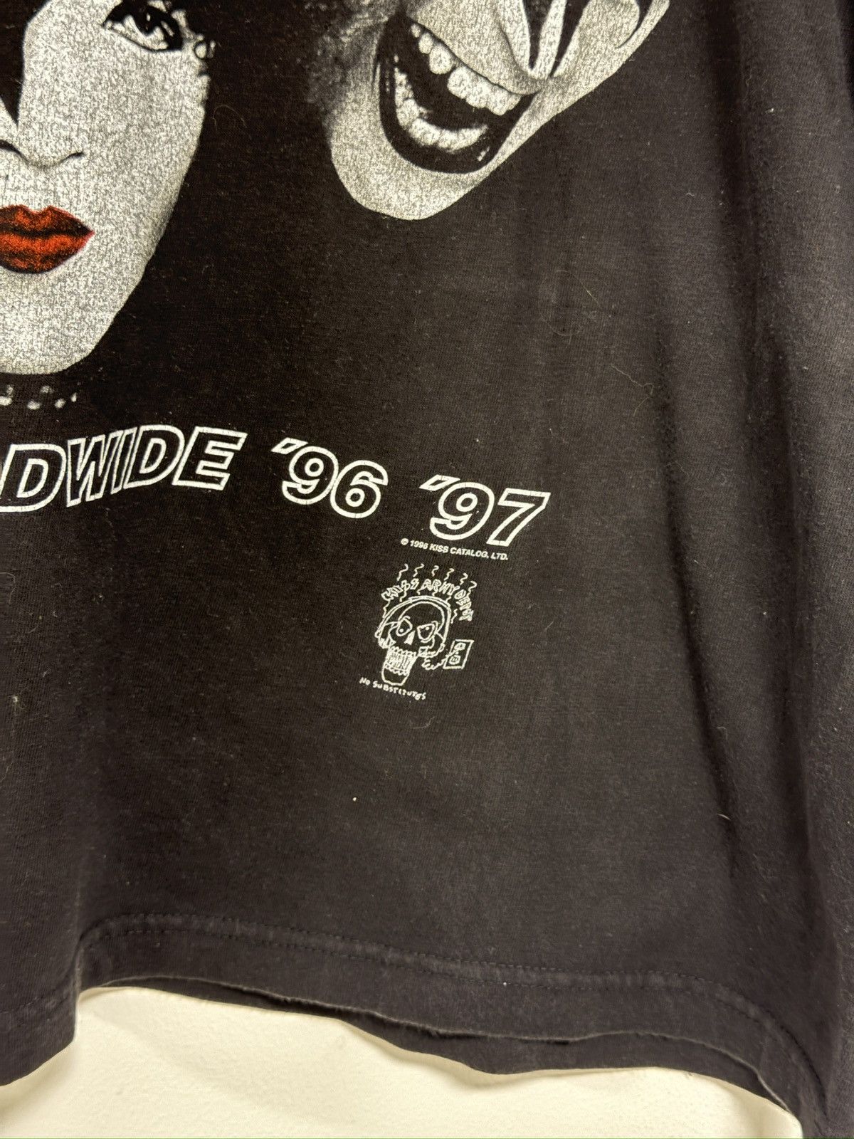Vintage vintage Kiss rock band tee Size US XL / EU 56 / 4 - 2 Thumbnail
