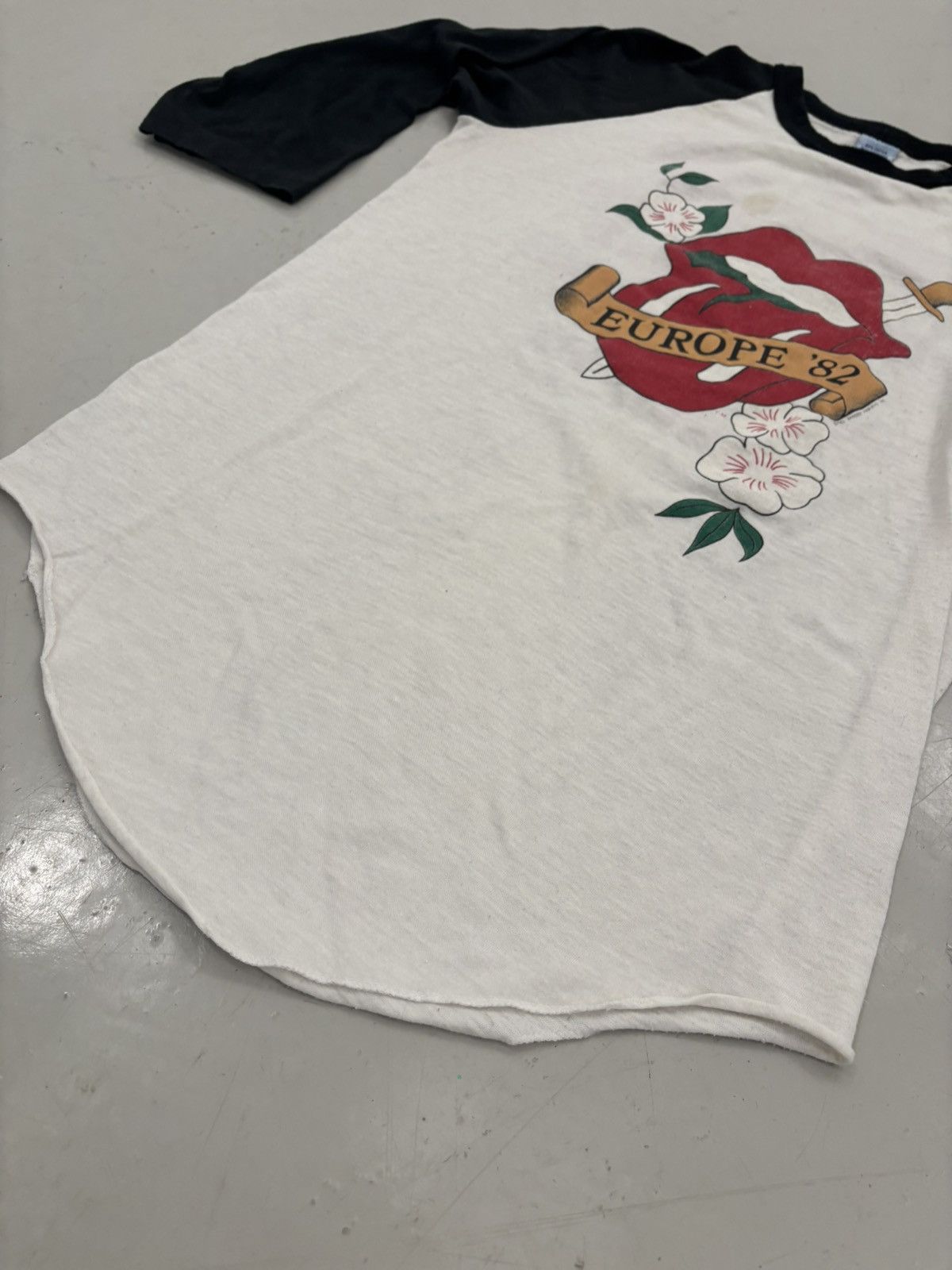 Band Tees 1982 Rolling Stones tour t-shirt Size US M / EU 48-50 / 2 - 3 Thumbnail