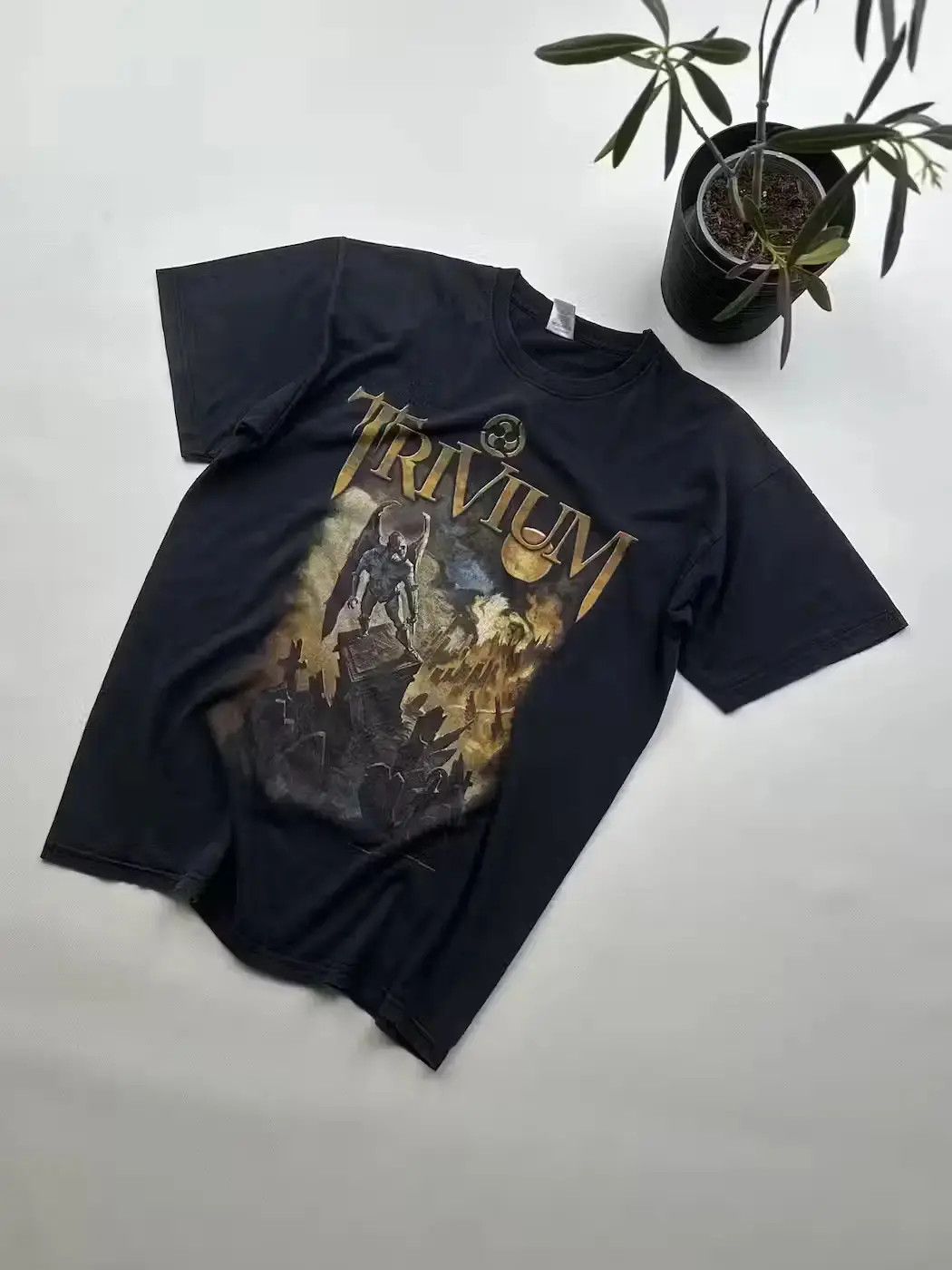 Band Tees Trivium 2008 Vintage T-Shirt (303) Size US L / EU 52-54 / 3 - 1 Thumbnail