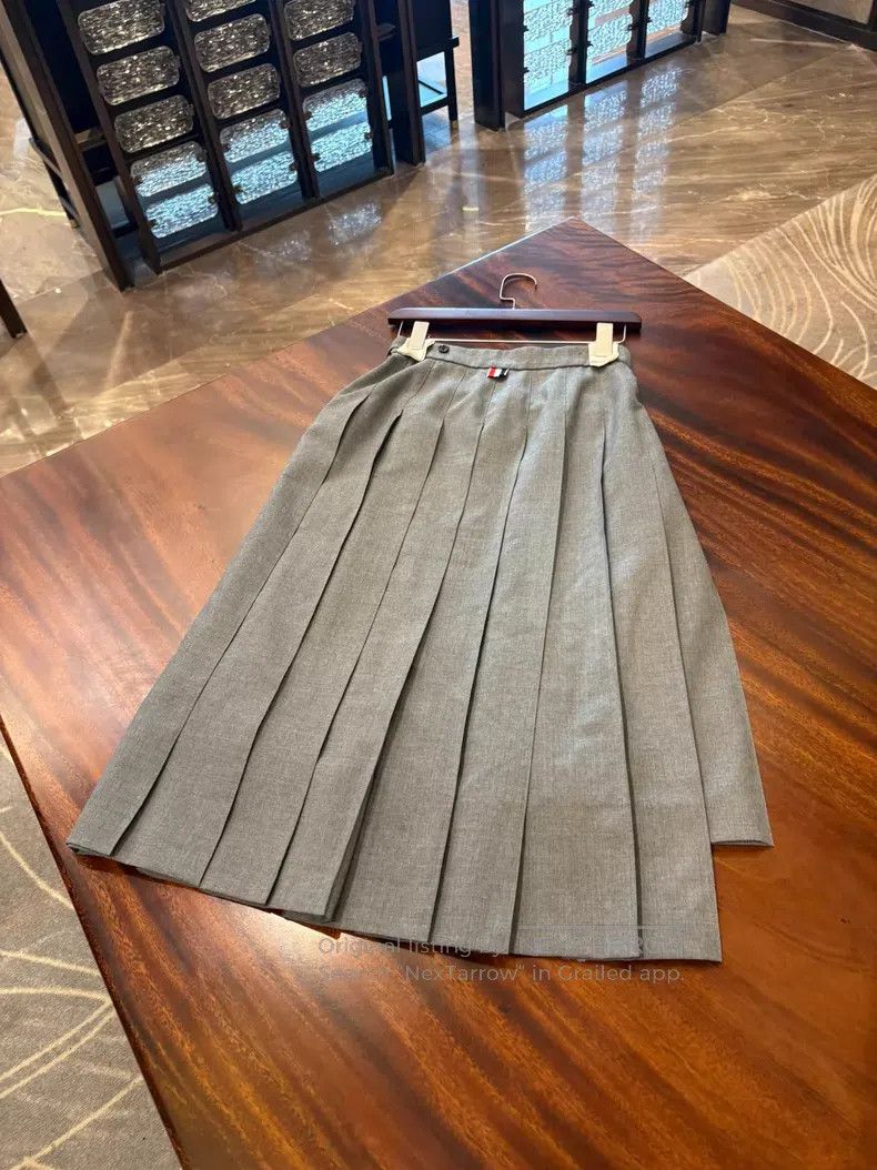 Thom Browne Thom Browne Pleated Knee-Length Skirt Size 24" / US 00 / IT 34 - 4 Thumbnail