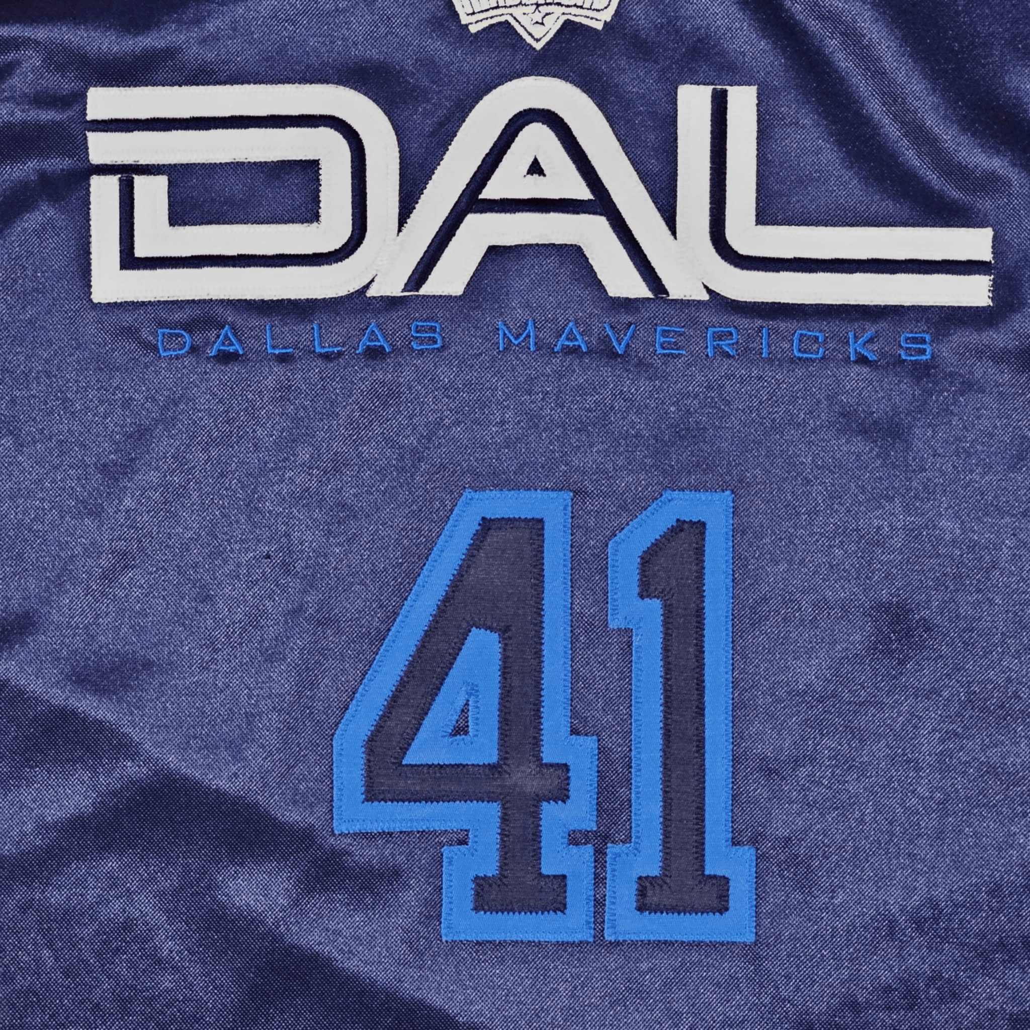 NBA × Reebok × Vintage Dallas Mavericks Vintage Y2K Dirk Nowitzki Reebok Jersey Size US L / EU 52-54 / 3 - 7 Thumbnail
