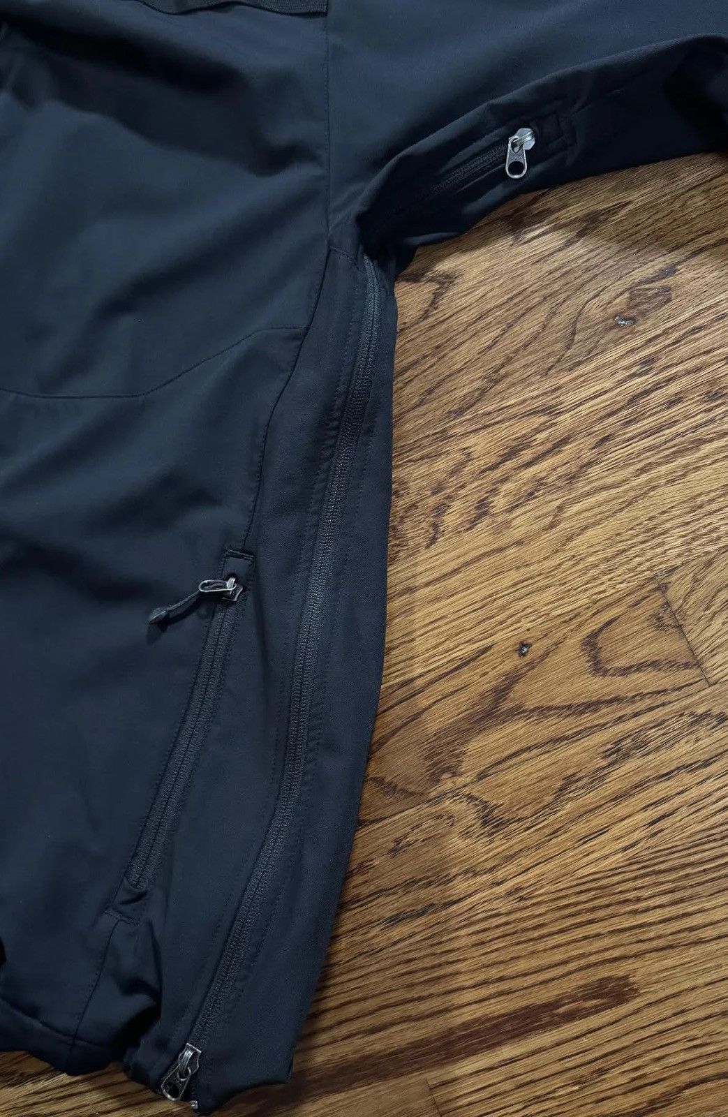 The North Face Vintage The North Face Black Trim Jacket (Size L) Size US L / EU 52-54 / 3 - 4 Thumbnail