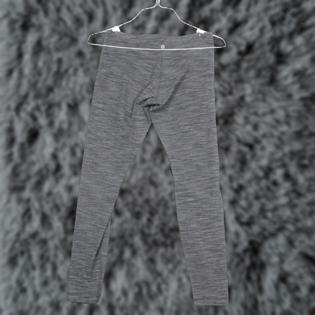 Lululemon Lululemon Leggings Womens 8 Gray Flecked Seamless Knit Ankle Yoga Pants Size 30" / US 8 / IT 44 - 1 Thumbnail