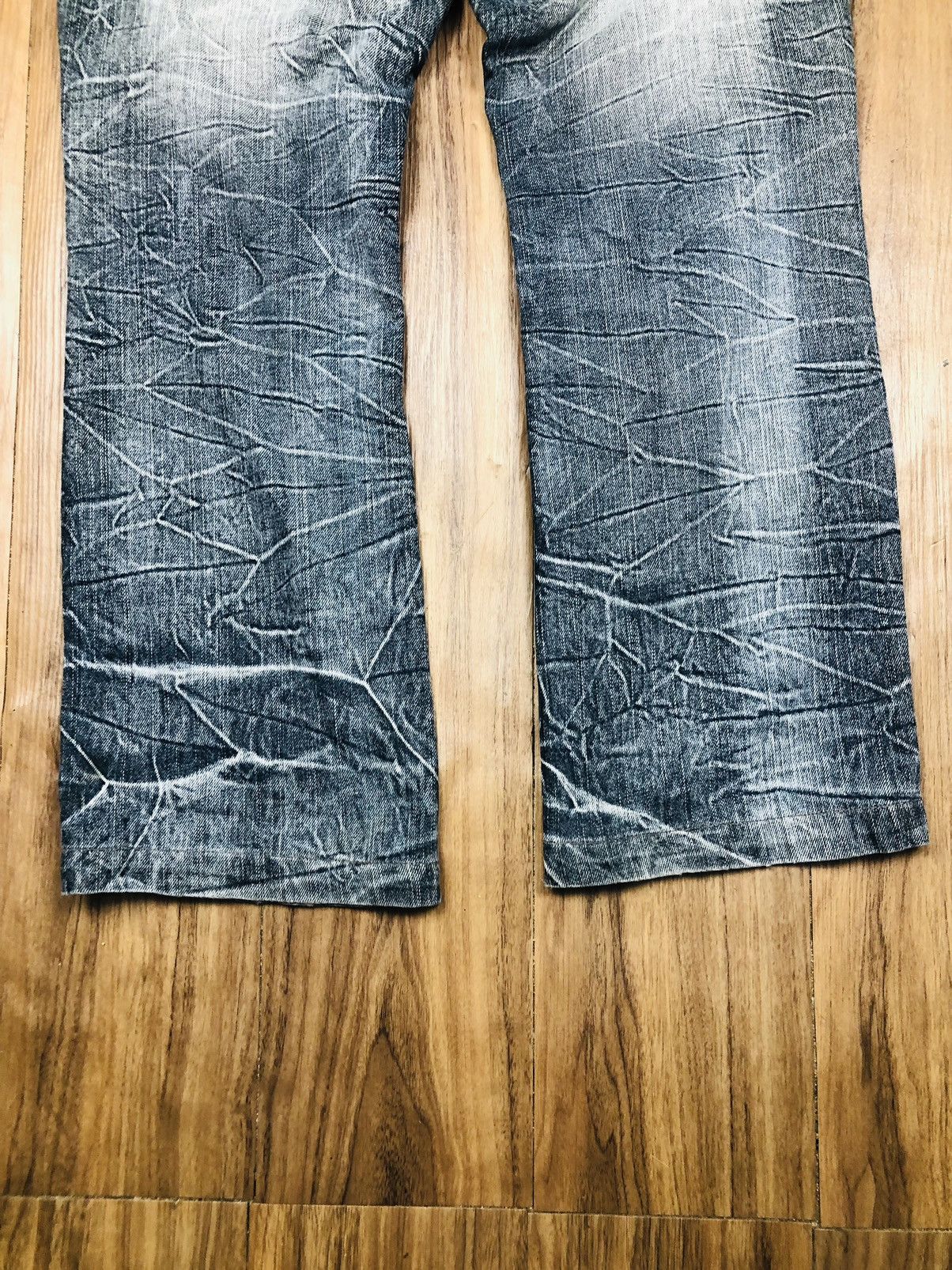 Other Blow By Blue Distress Bootcut Jeans (34) Size US 31 - 13 Thumbnail