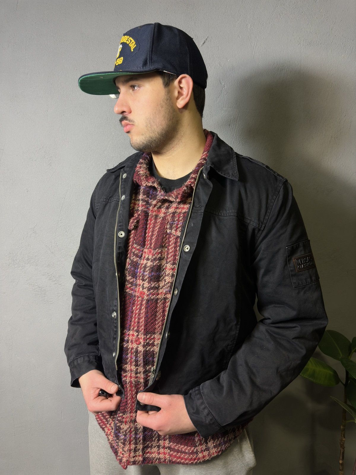 Versace × Vintage Vintage 90s Versace Classic V2 Black Trucker Jacket Size US L / EU 52-54 / 3 - 1 Thumbnail