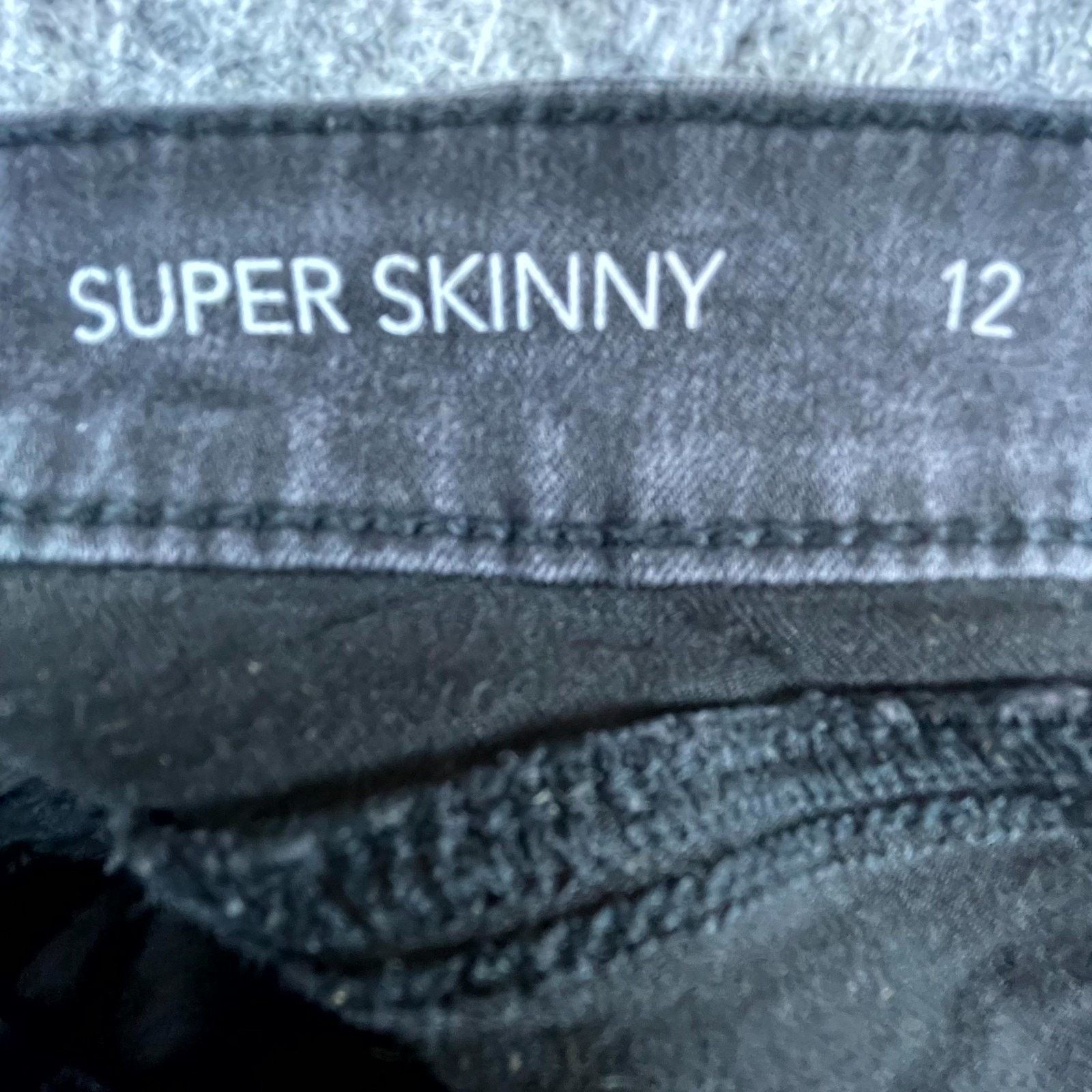 Jennifer Lopez Jennifer Lopez Super Skinny Jeans Womens 12 Black Floral Y2K Size 34" / US 12 / IT 48 - 9 Thumbnail