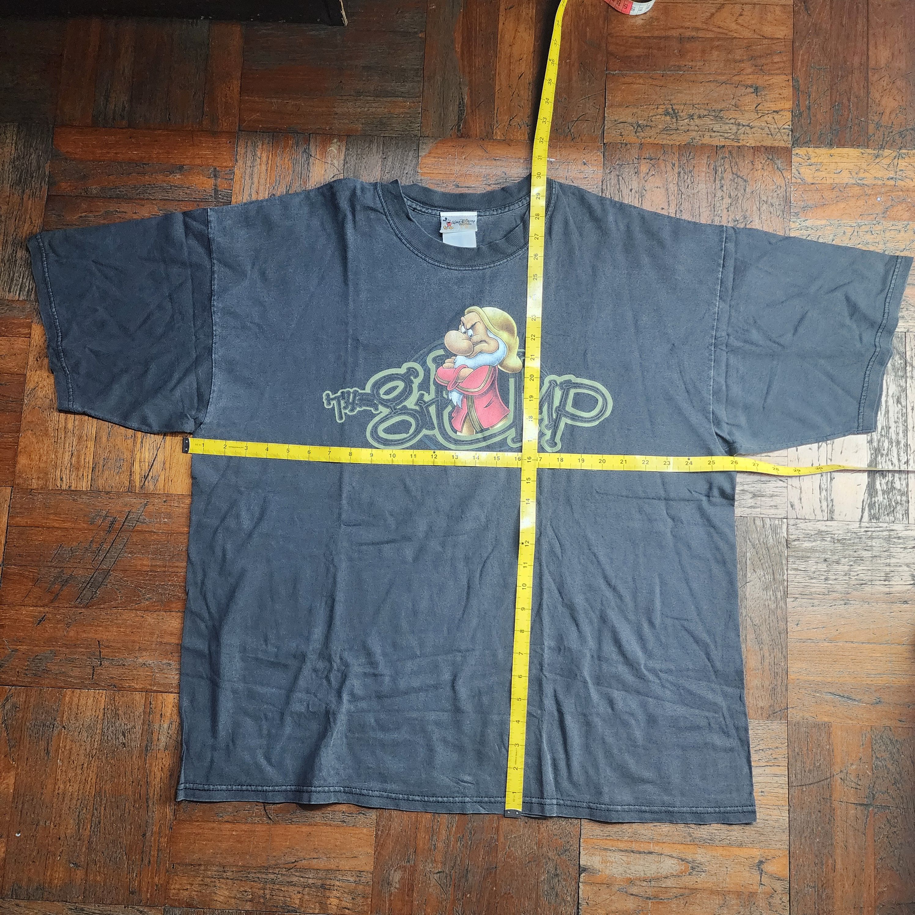 Disney × Vintage Vintage World Disney Snow White The Grump Grumpy size XXL Size US XXL / EU 58 / 5 - 6 Thumbnail