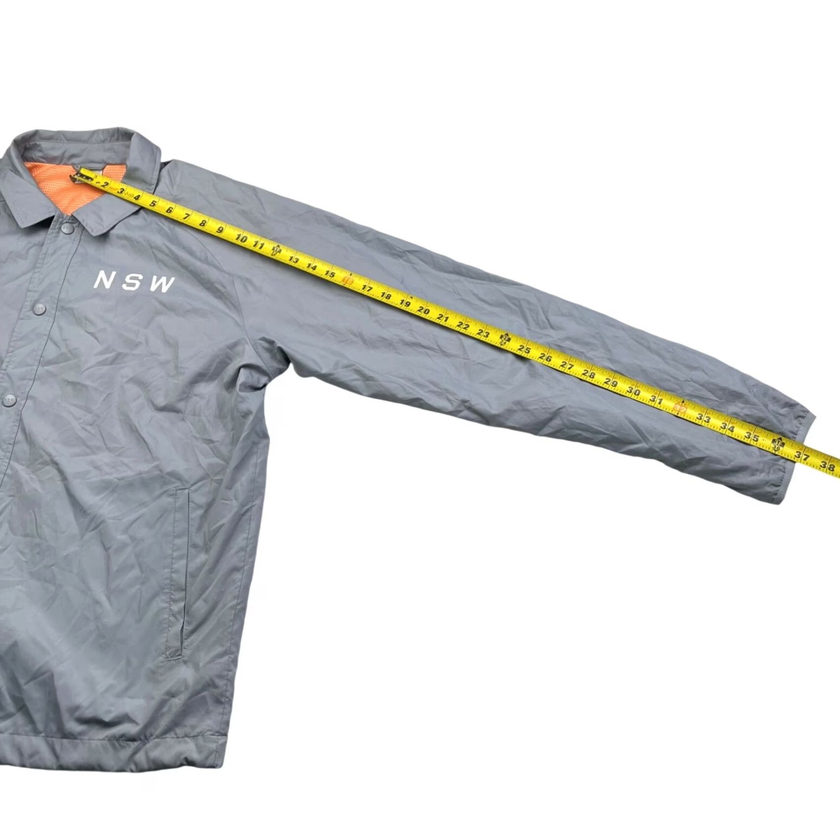 Nike VTG Nike Men’s NSW Windbreaker Jacket Gray Large Casual 80s Snap Button Lined Swoosh Logo Size US L / EU 52-54 / 3 - 7 Thumbnail
