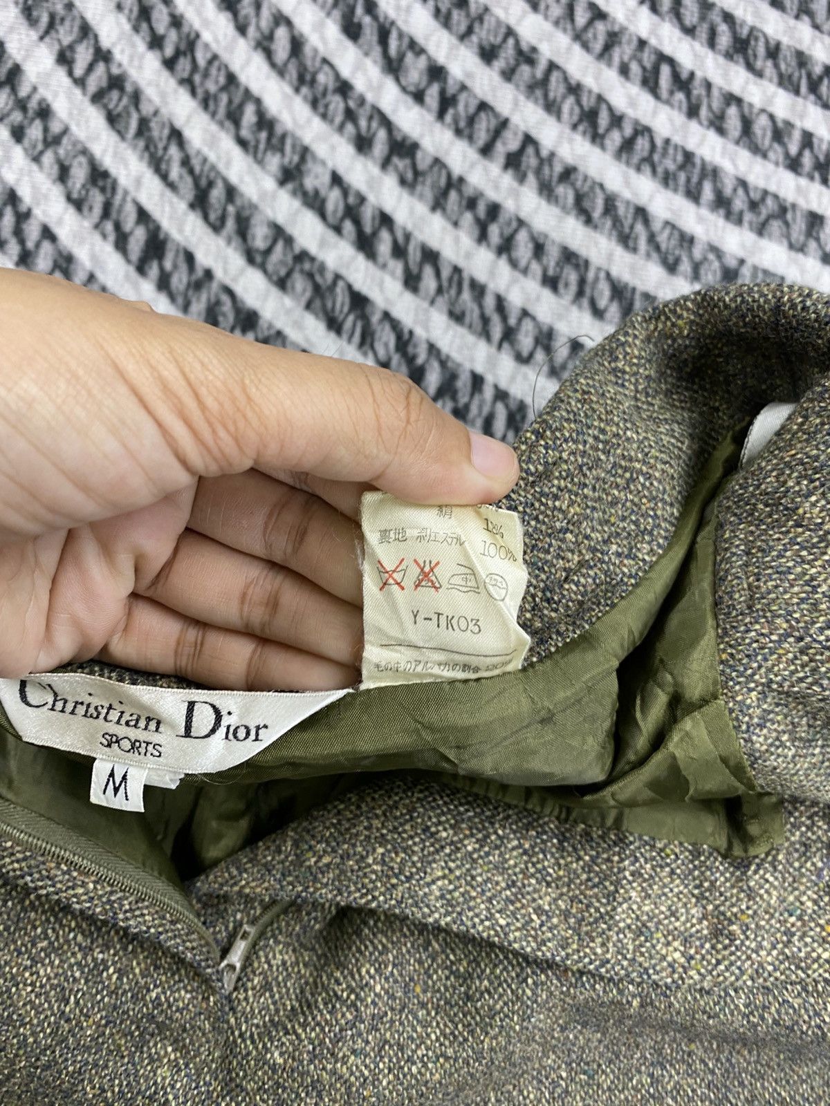 Christian Dior Monsieur Vintage Christian Dior Sports Wool Short Pants Size 26" / US 2 / IT 38 - 10 Thumbnail