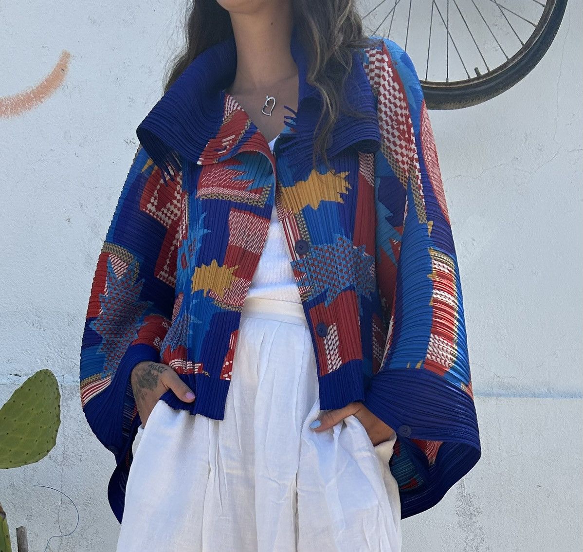 Pleats Please Issey Miyake Poncho Pop Art Issey Miyake Pleats Please Size S / US 4 / IT 40 - 1 Thumbnail