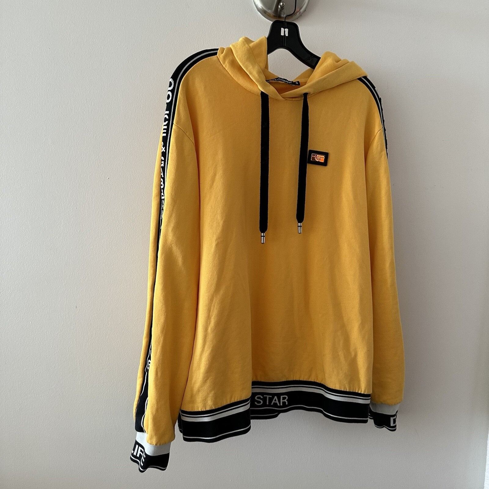 Dolce & Gabbana Dolce&Gabbana Hoodie Yellow Love Is Black Sz 46 IT 10 US DG Size US XL / EU 56 / 4 - 4 Thumbnail